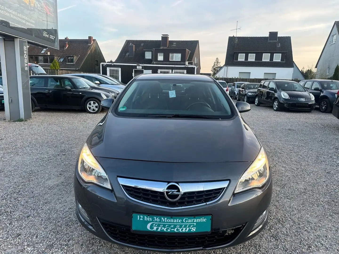 Opel Astra J Lim. 5-trg. Active*TUV NEU*1 HAND*KLIMA Negro - 2