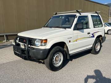Pajero MT 2,5 GLX TD