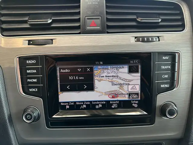Volkswagen Golf view 14