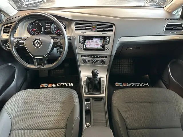 Volkswagen Golf view 7