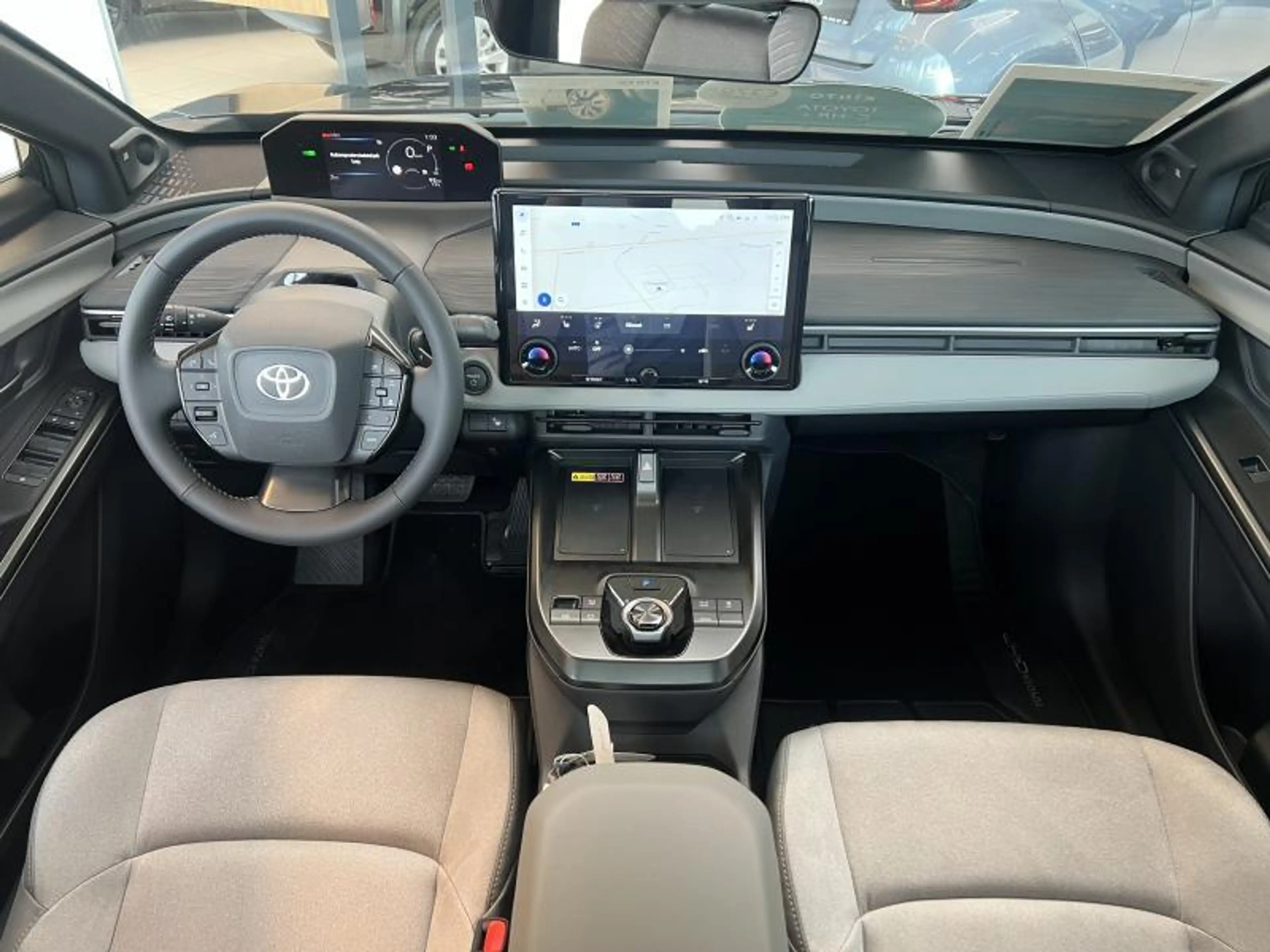 Toyota C-HR+ 77kWh AWD Style Black + Premium Pack — photo 10