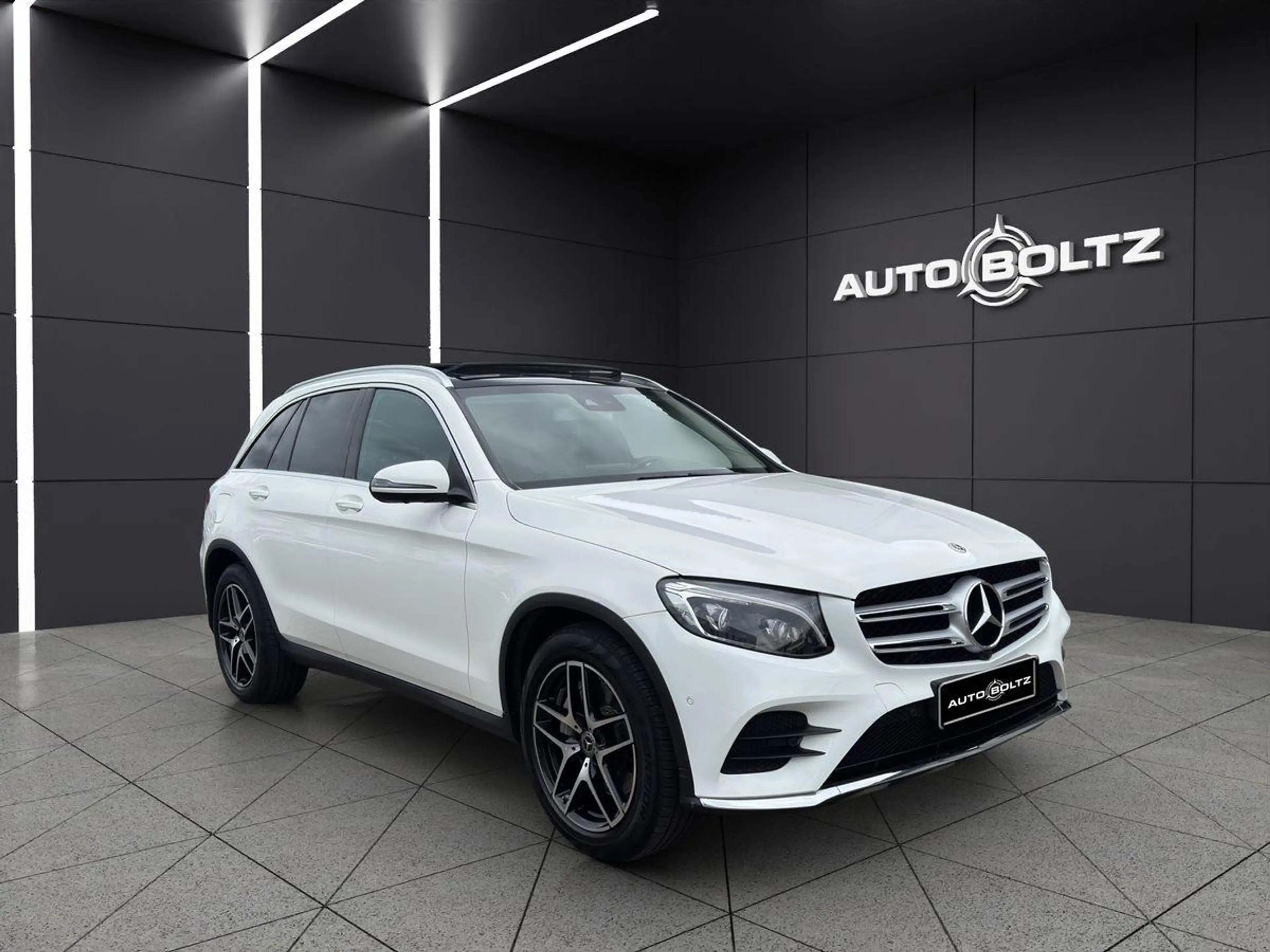Mercedes-Benz GLC 250 4M AMG Pano AHK Kamera ILS 360° TotW — photo 3