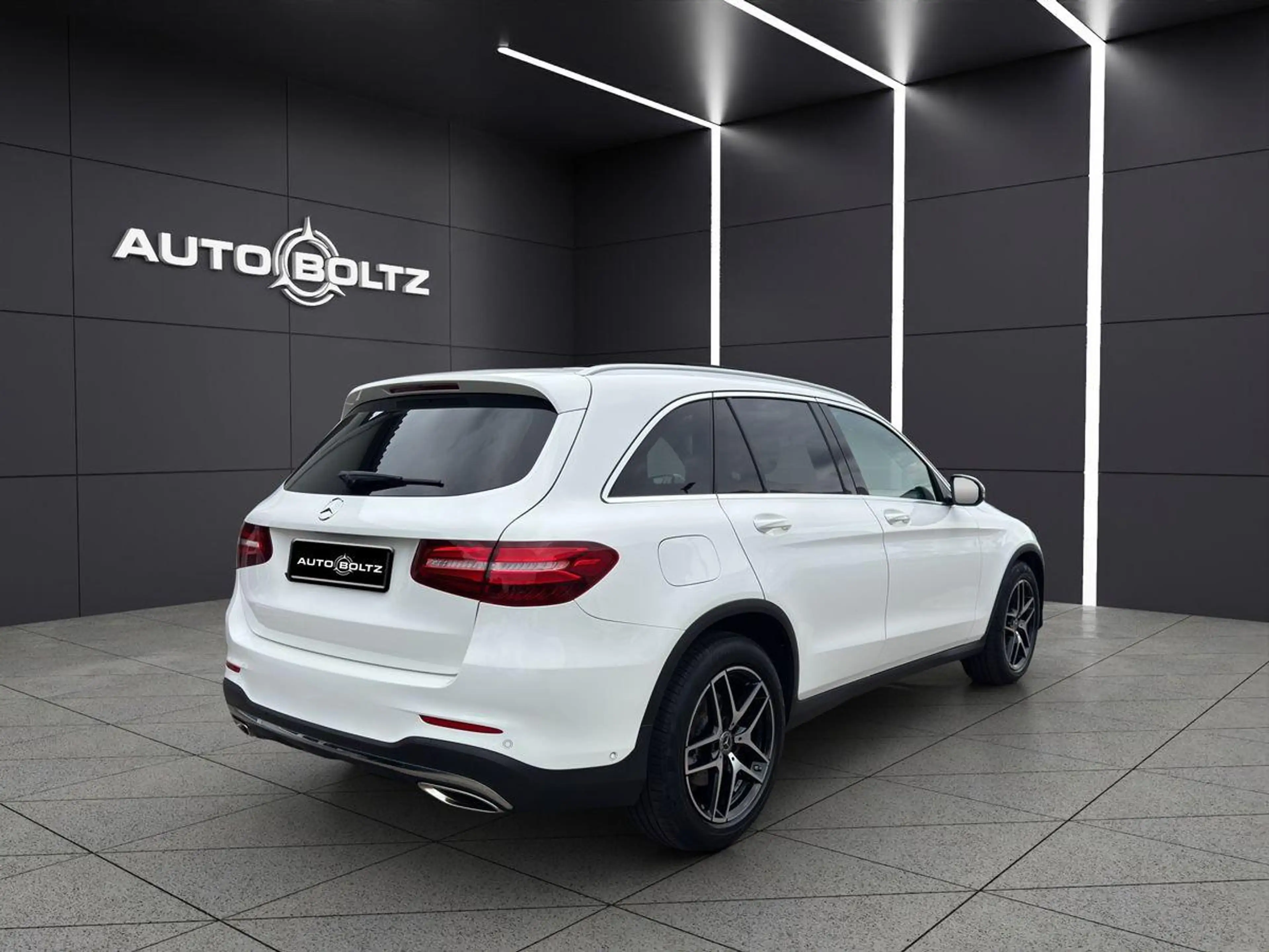Mercedes-Benz GLC 250 4M AMG Pano AHK Kamera ILS 360° TotW — photo 7