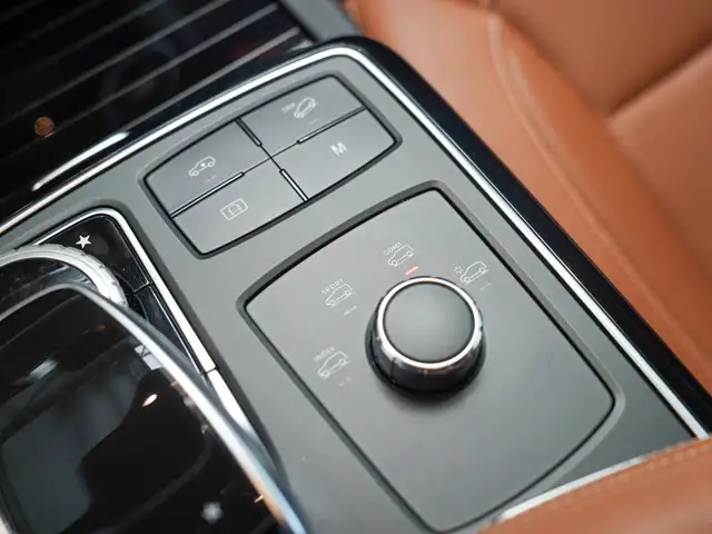 Mercedes-Benz Gle view 27
