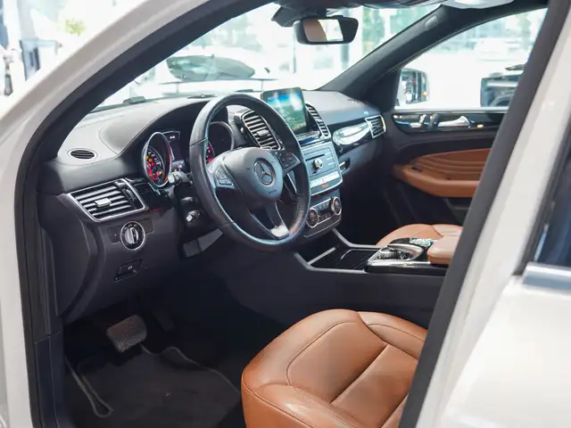 Mercedes-Benz Gle view 17
