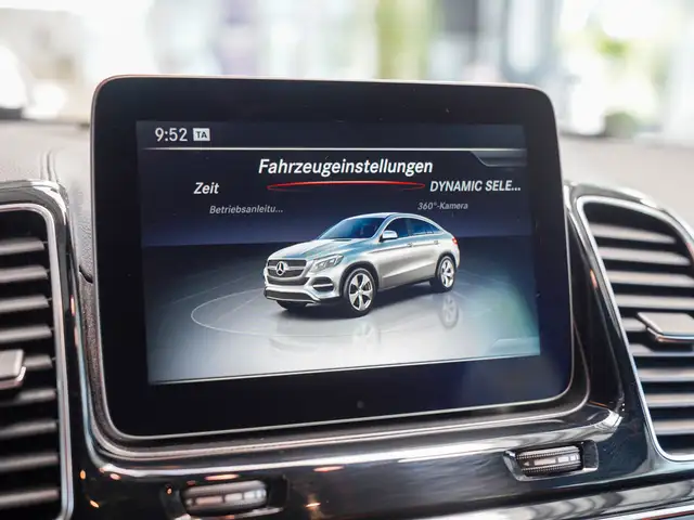 Mercedes-Benz Gle view 24