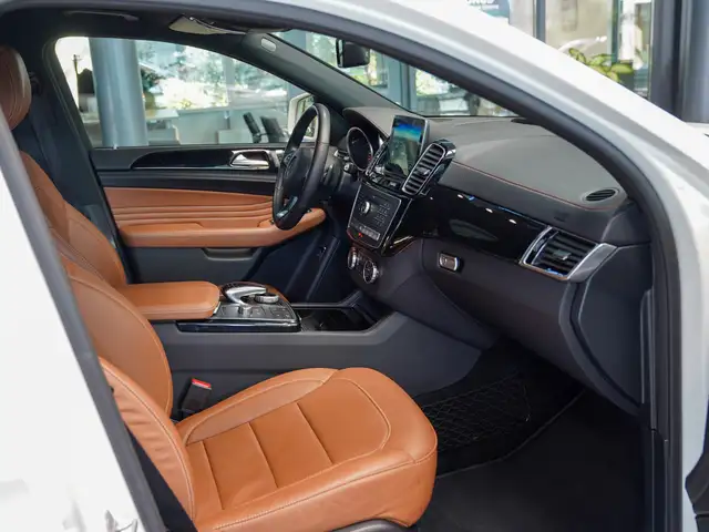 Mercedes-Benz Gle view 11