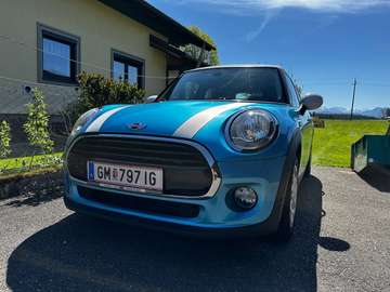 MINI Cooper D 5-Türer Automatik | Garagenauto | 8-fach bereift (NEU) Limousine