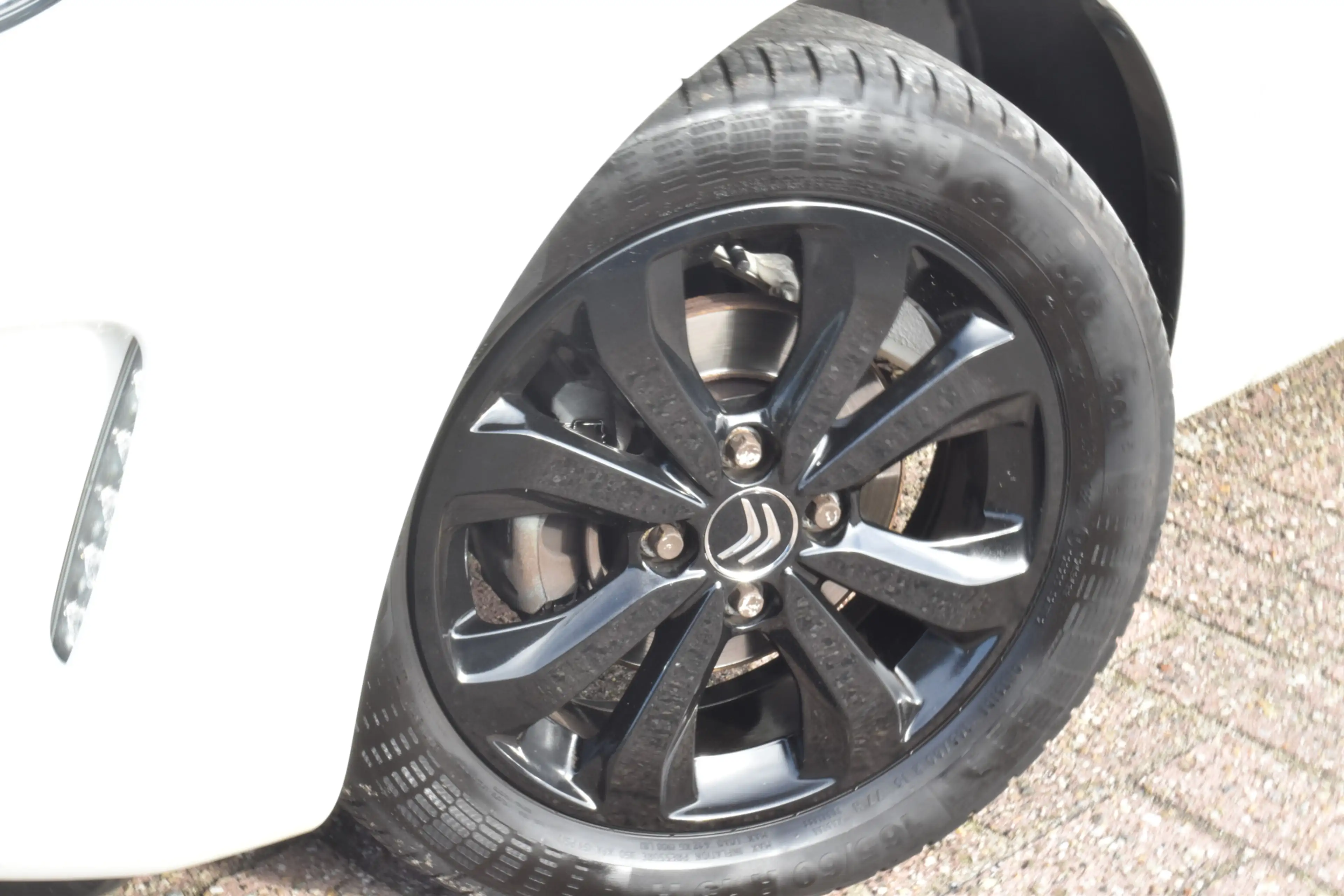 Citroen C1 1.0 VTi Shine — photo 8