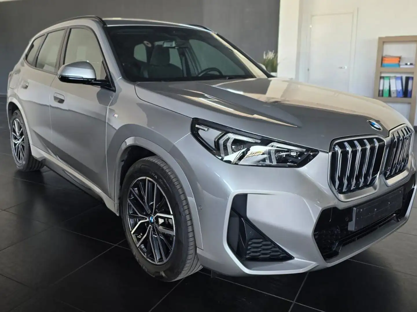 BMW X1 sdrive18d MSport auto Grijs - 1