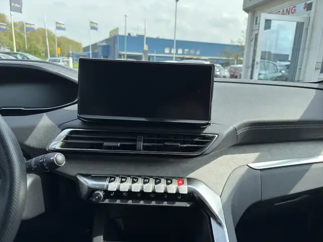 Peugeot 3008 view 12
