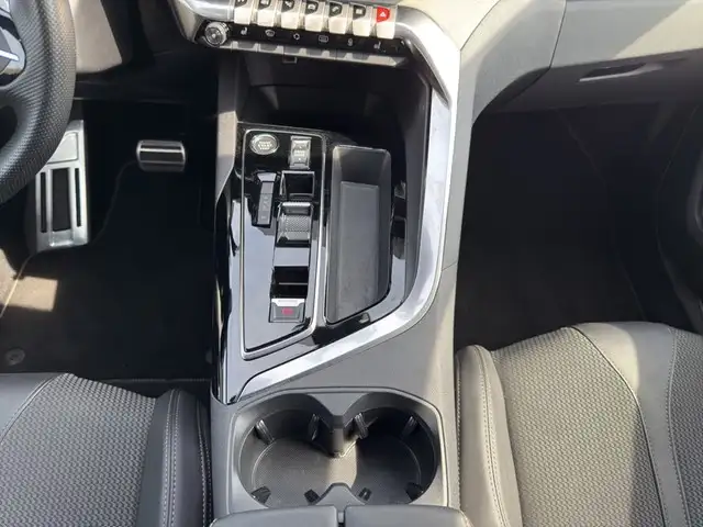 Peugeot 3008 view 11