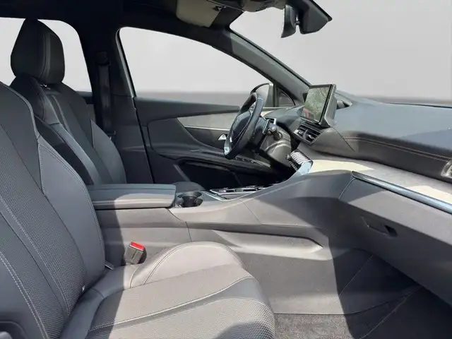Peugeot 3008 view 9