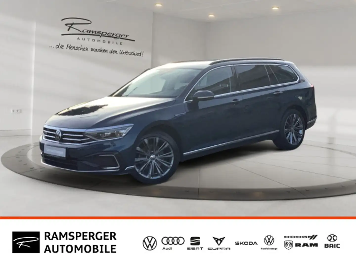 Volkswagen Passat Variant 1.4 TSI DSG GTE AHK Matrix Navi K Blau - 1