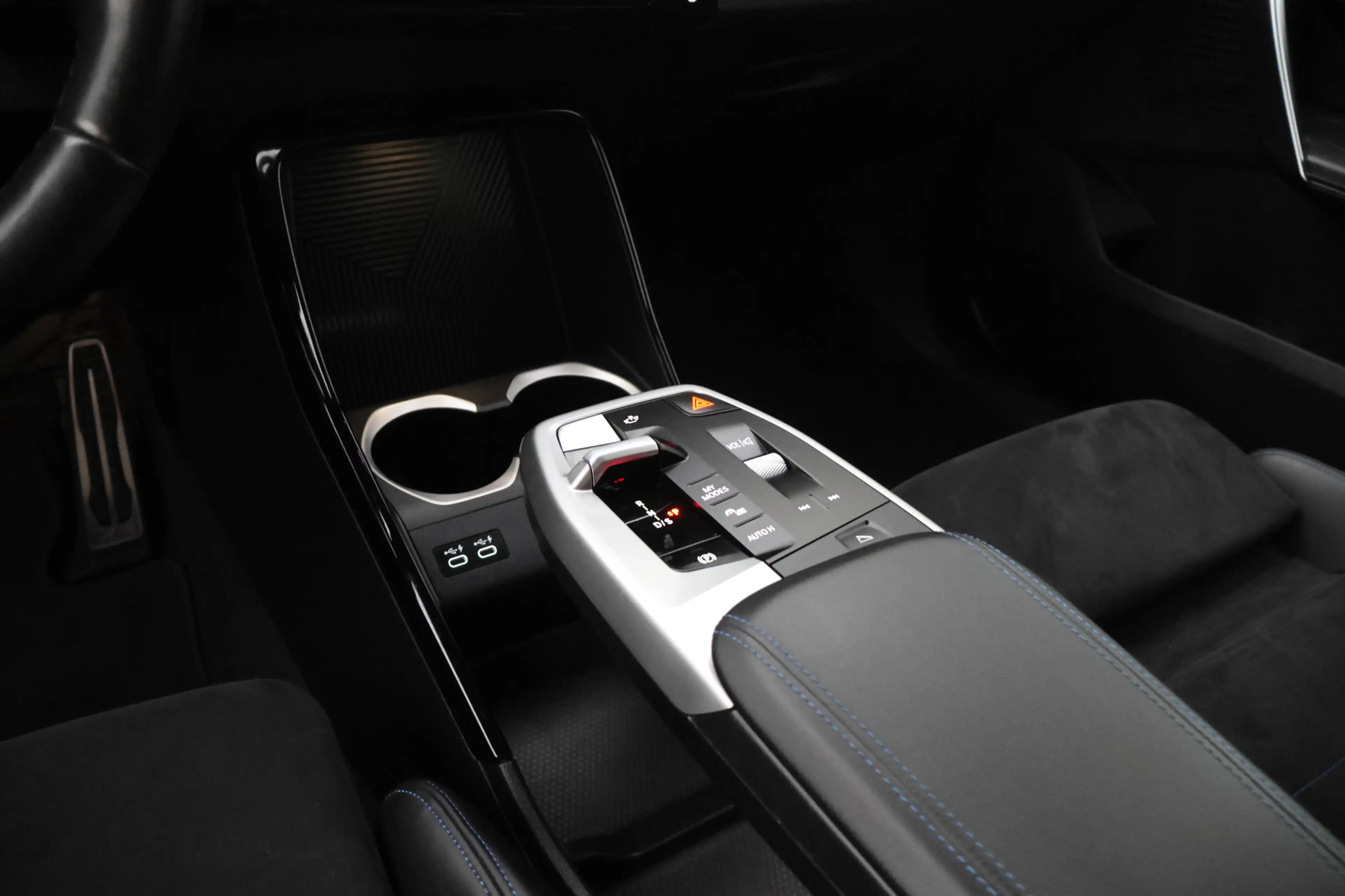 BMW X2 20iA M-SPORT Edition FULL LED | HARMAN KARDON | ME — photo 28