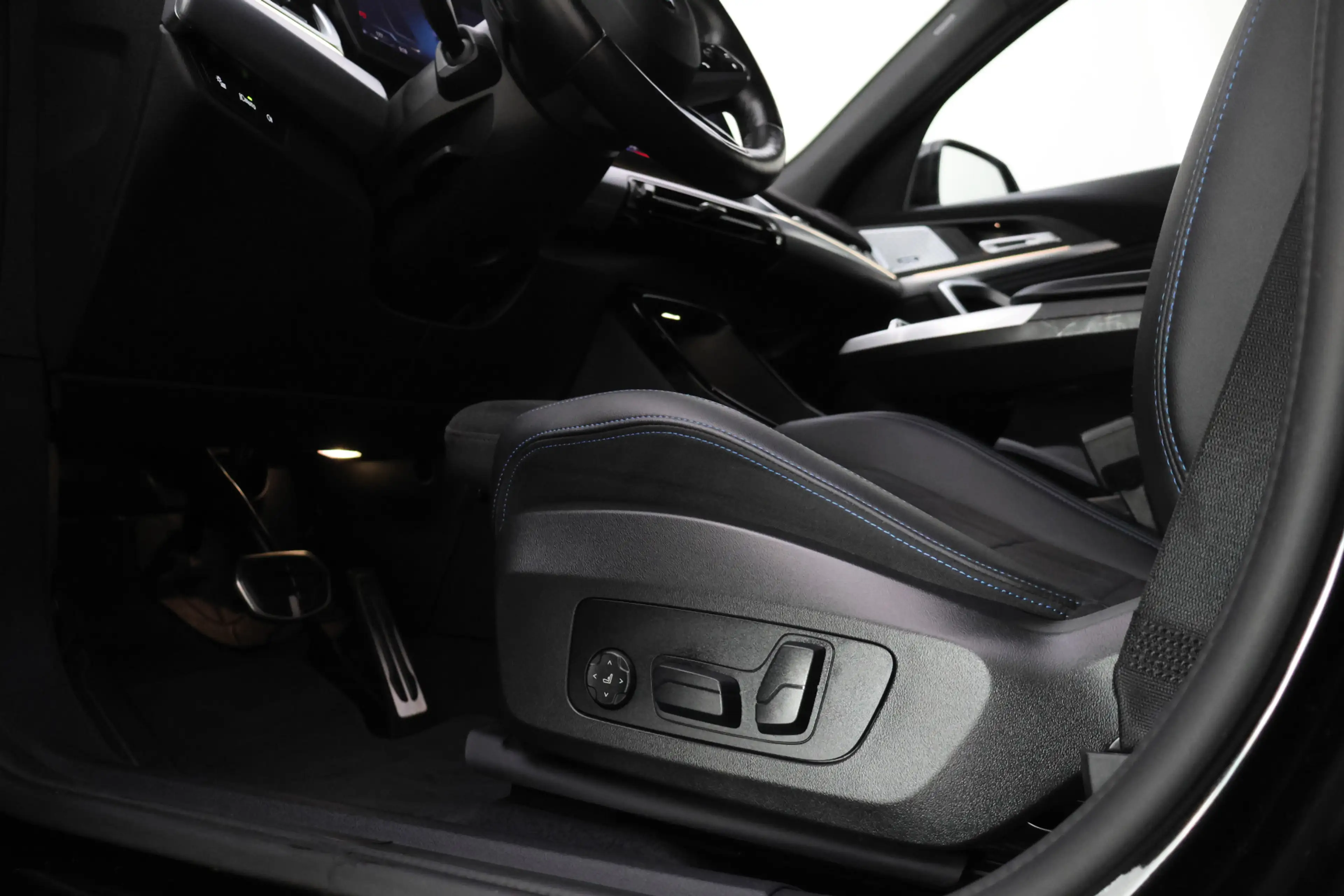 BMW X2 20iA M-SPORT Edition FULL LED | HARMAN KARDON | ME — photo 11