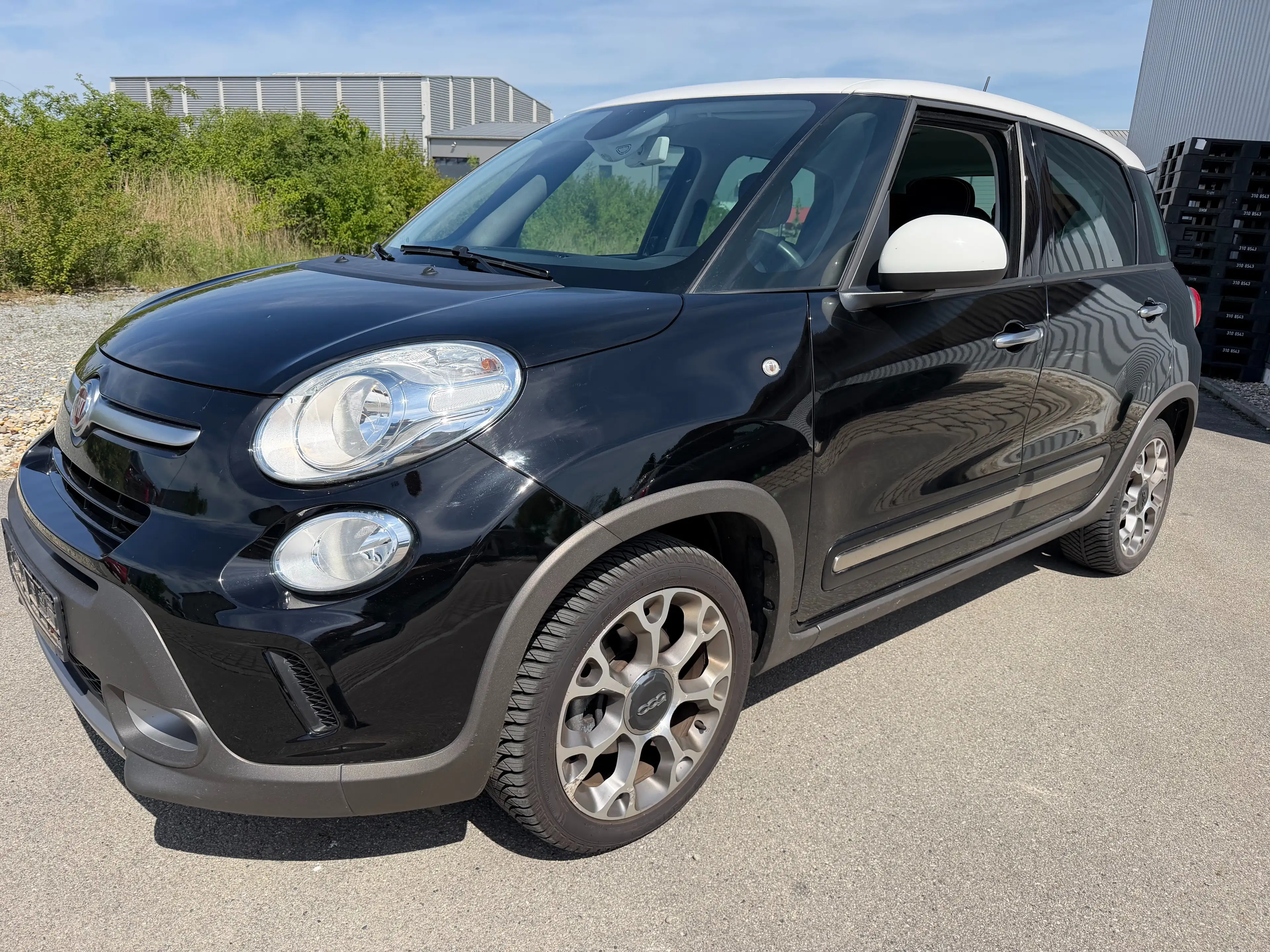Fiat 500L Trekking Rock N Road Edition — photo 6