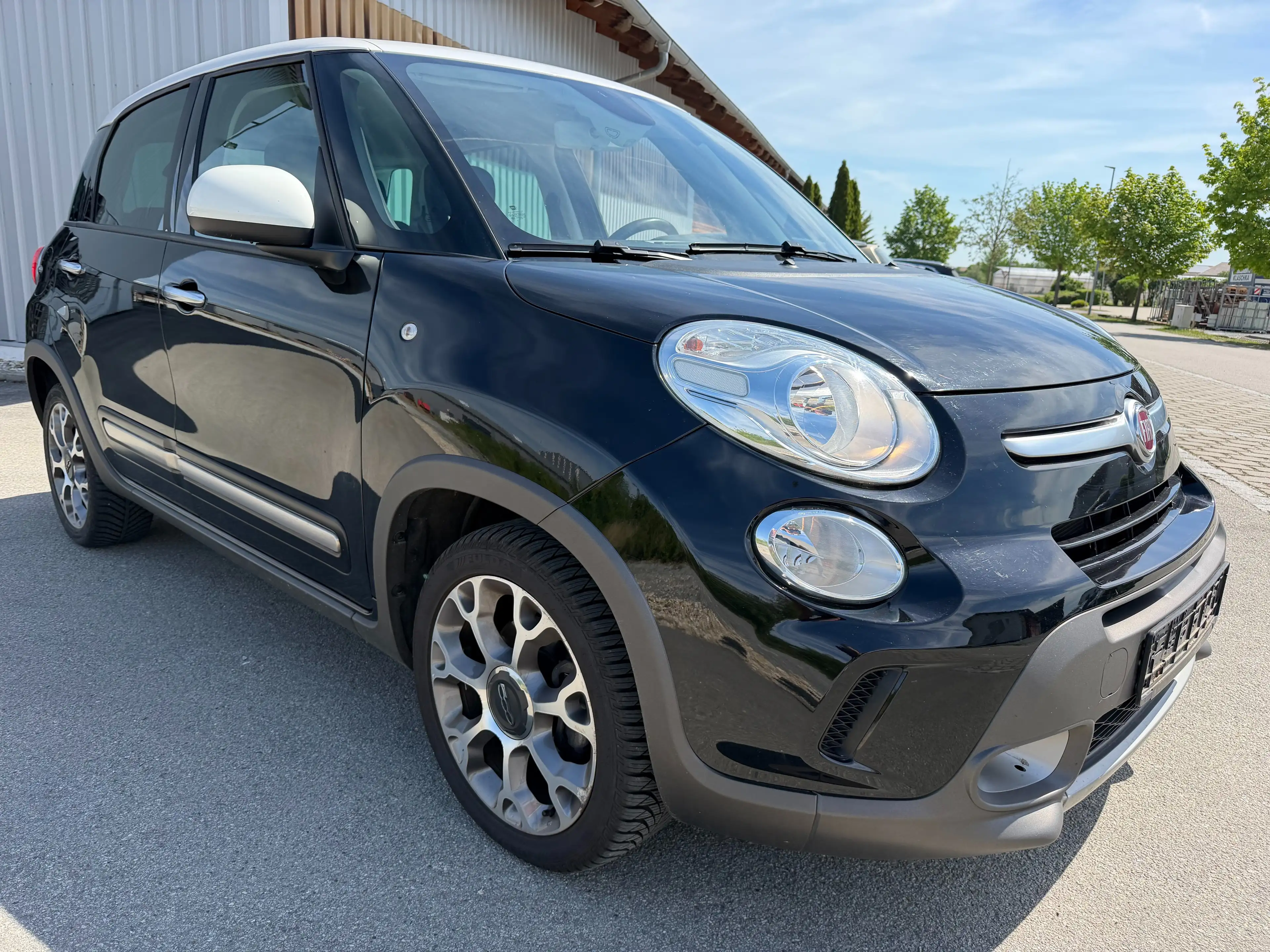 Fiat 500L Trekking Rock N Road Edition — photo 4