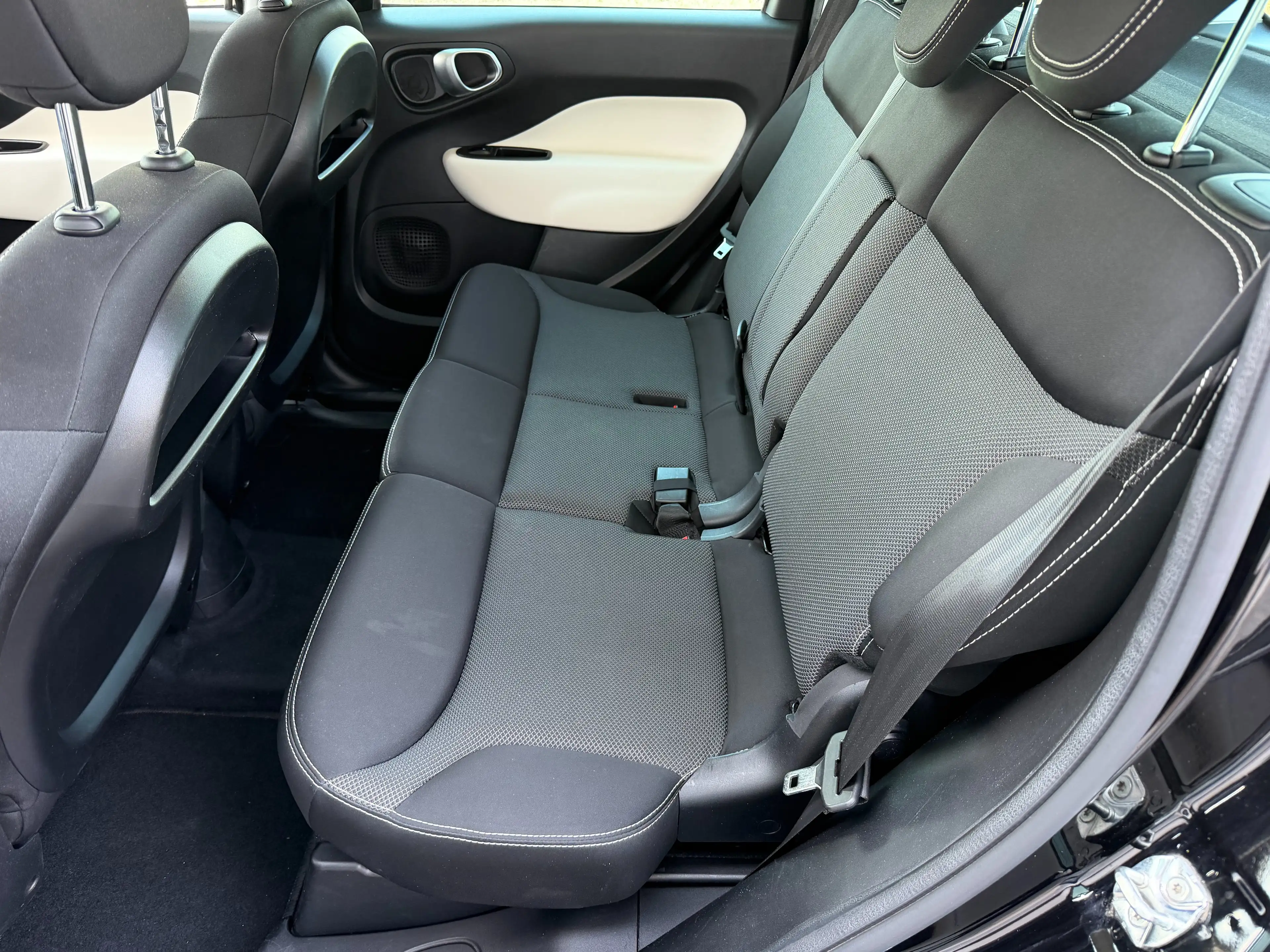 Fiat 500L Trekking Rock N Road Edition — photo 10