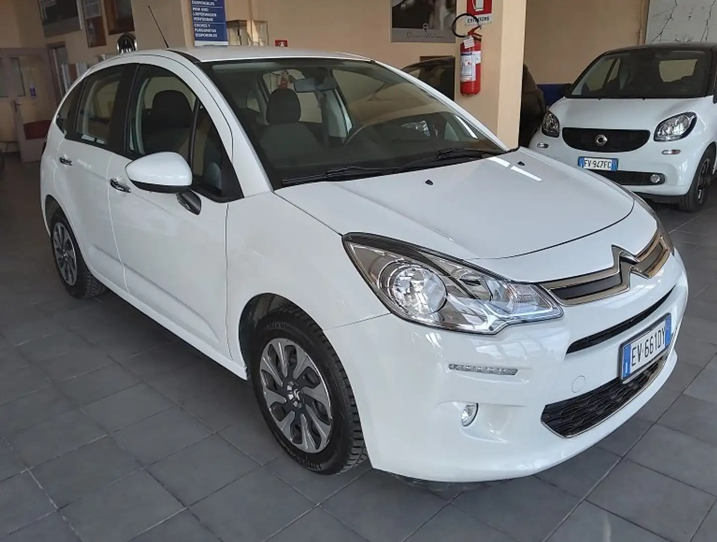 Citroen C3 C3 II 2009 1.2 puretech (vti) Exclusive 82cv FL Bianco - 1