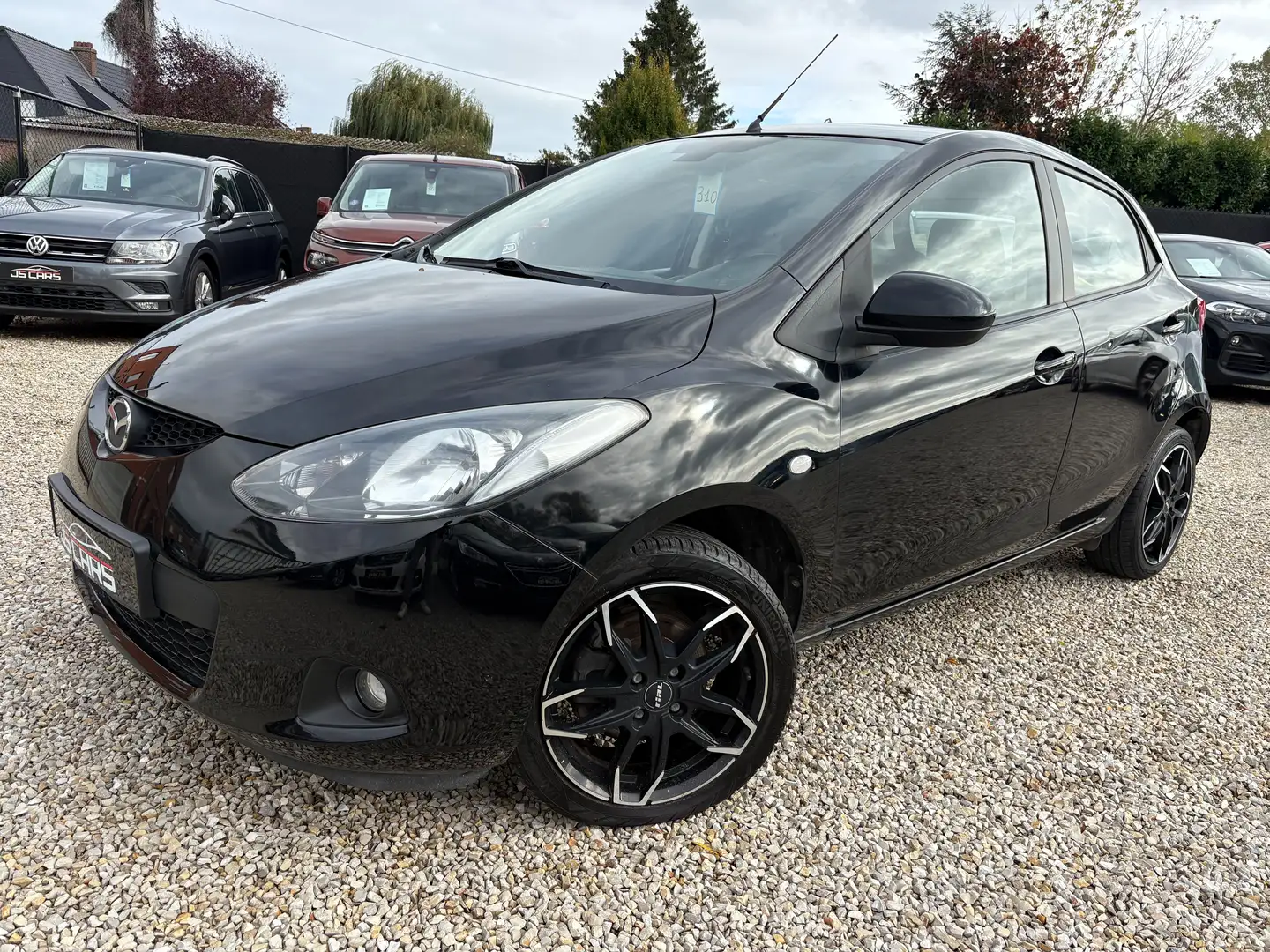 Mazda 2 1.5i Sport*AIRCO*FAIBLES TAXES* Noir - 2