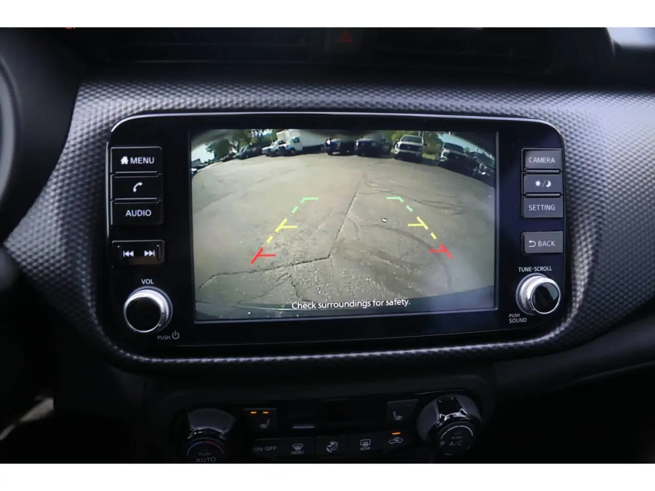 Nissan Kicks снимка Nissan Kicks