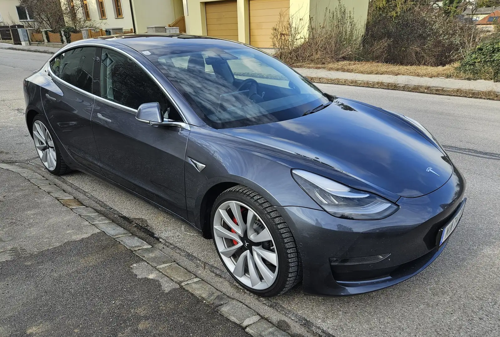 Tesla Model 3 Model 3 Performance AWD 57,5kWh Grau - 1