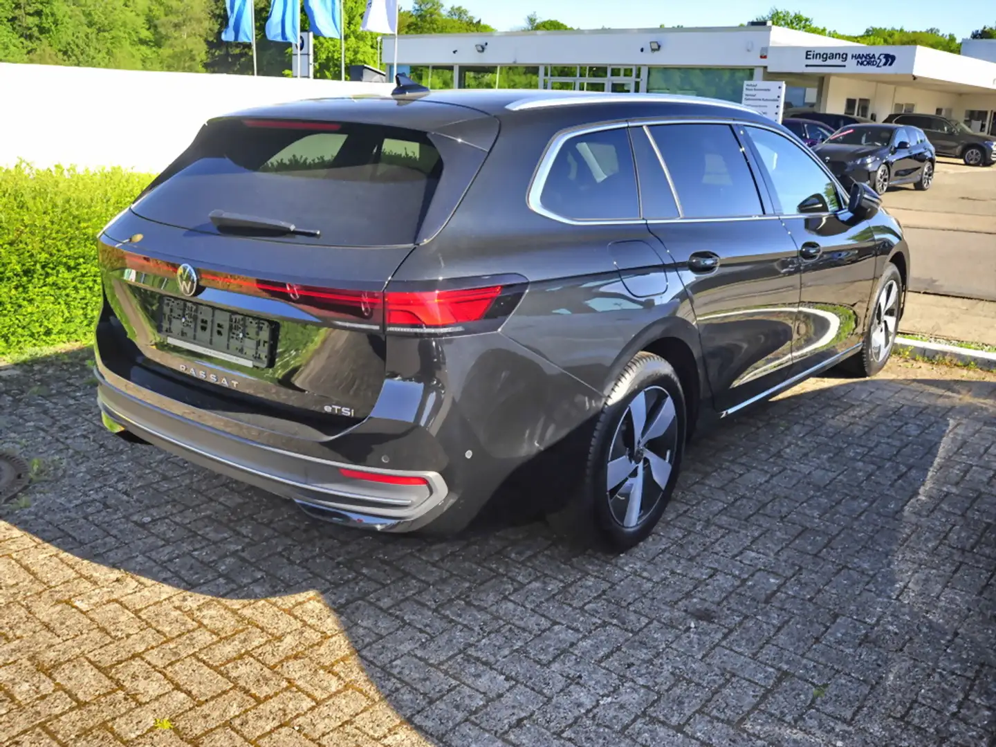 Volkswagen Passat Variant 1.5 eTSI Business Navi AHK LED Nero - 2