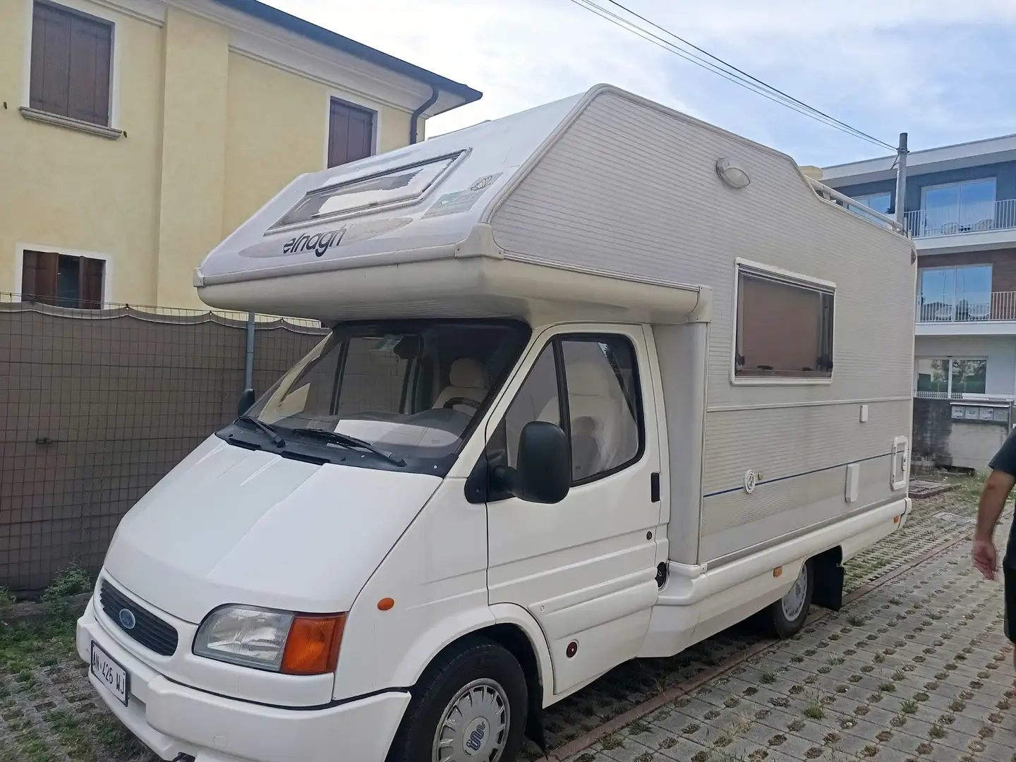 Caravans-Wohnm Elnagh Ford Transit 2500Saugmotor. Solarpanel. 5,30 m lan - 1