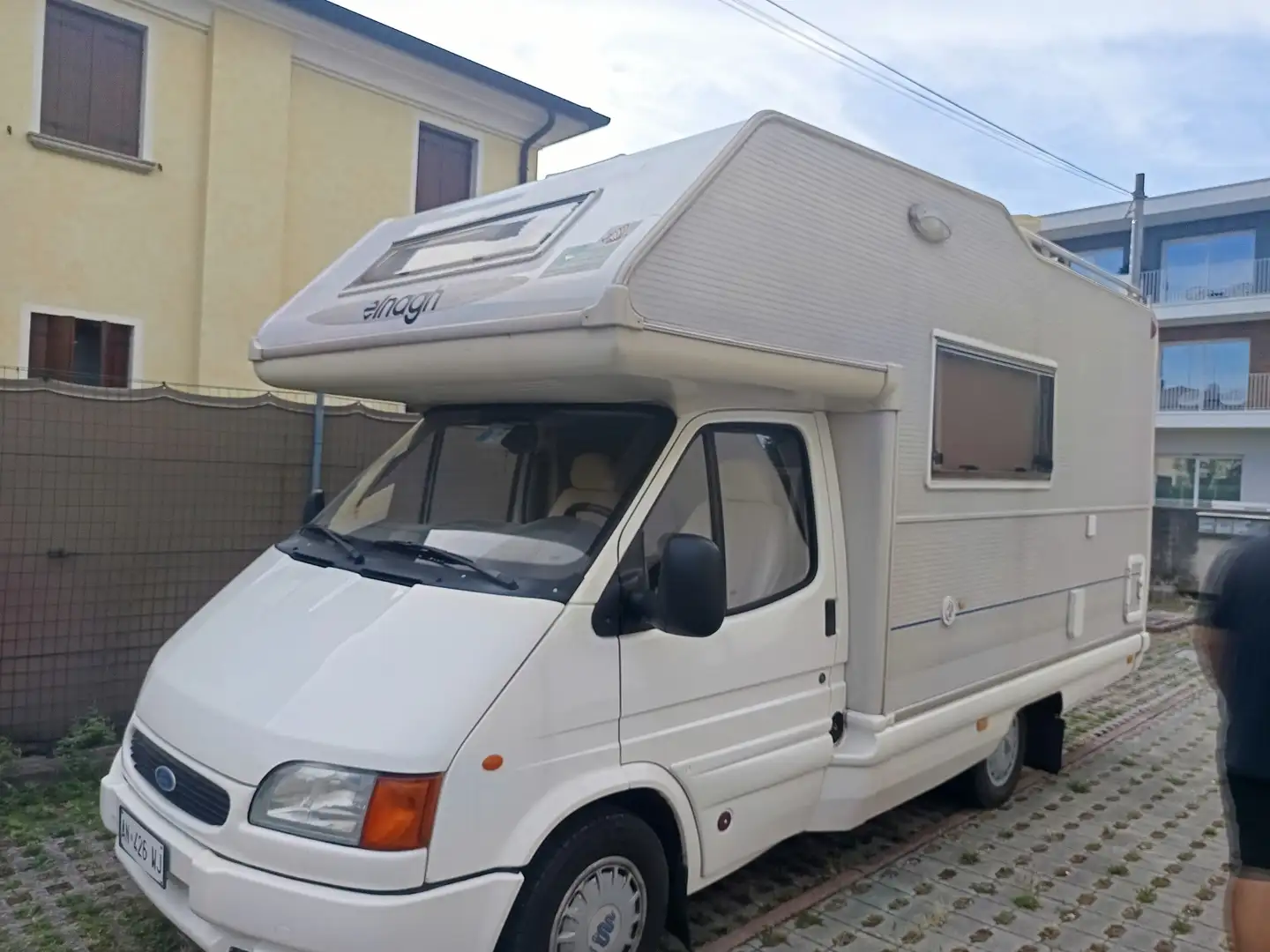 Caravans-Wohnm Elnagh Ford Transit 2500Saugmotor. Solarpanel. 5,30 m lan - 2