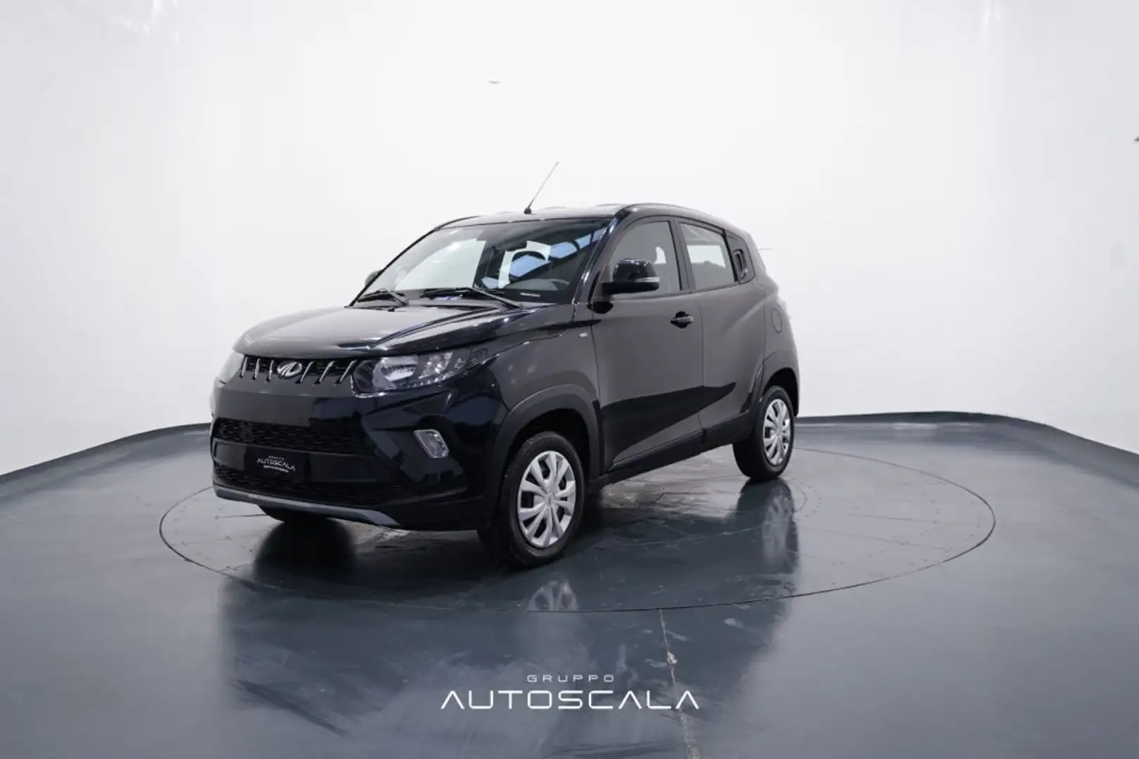 Mahindra KUV100 1.2 VVT 87cv K6+ Nero - 1