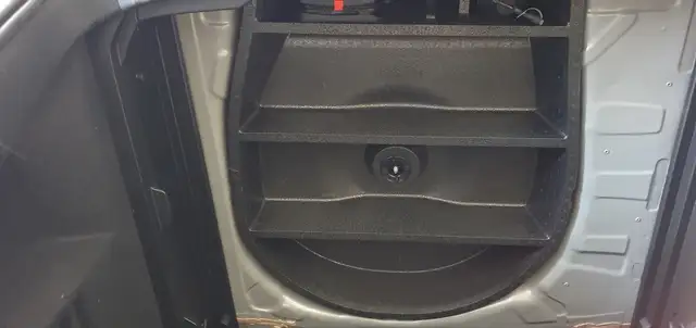 Mitsubishi Grandis view 13