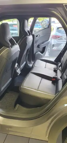 Mitsubishi Grandis view 8