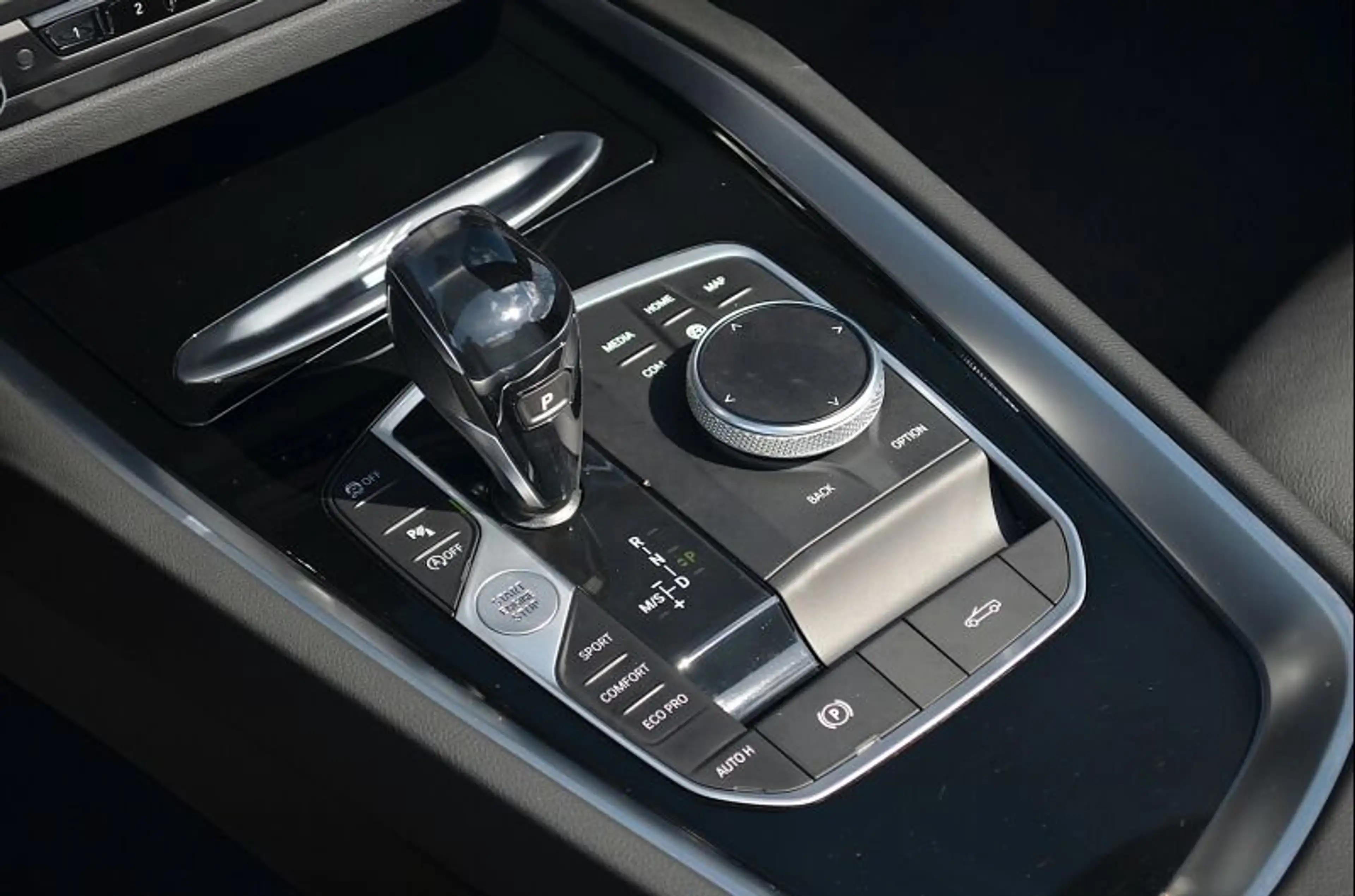BMW Z4 sDrive 30i Sport Line LiveCptProf.HuD.ACC — photo 11