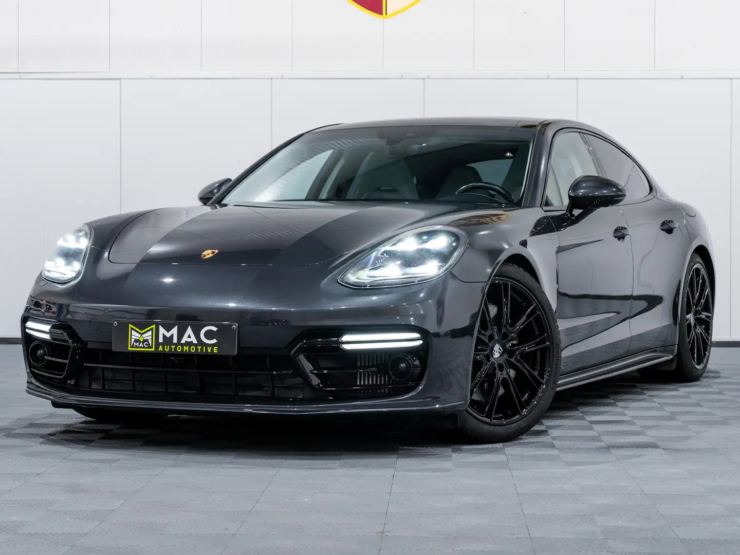 Porsche Panamera 4 E-Hybrid Achteras/Sportuitlaatsyst/Sportdesign Grijs - 1
