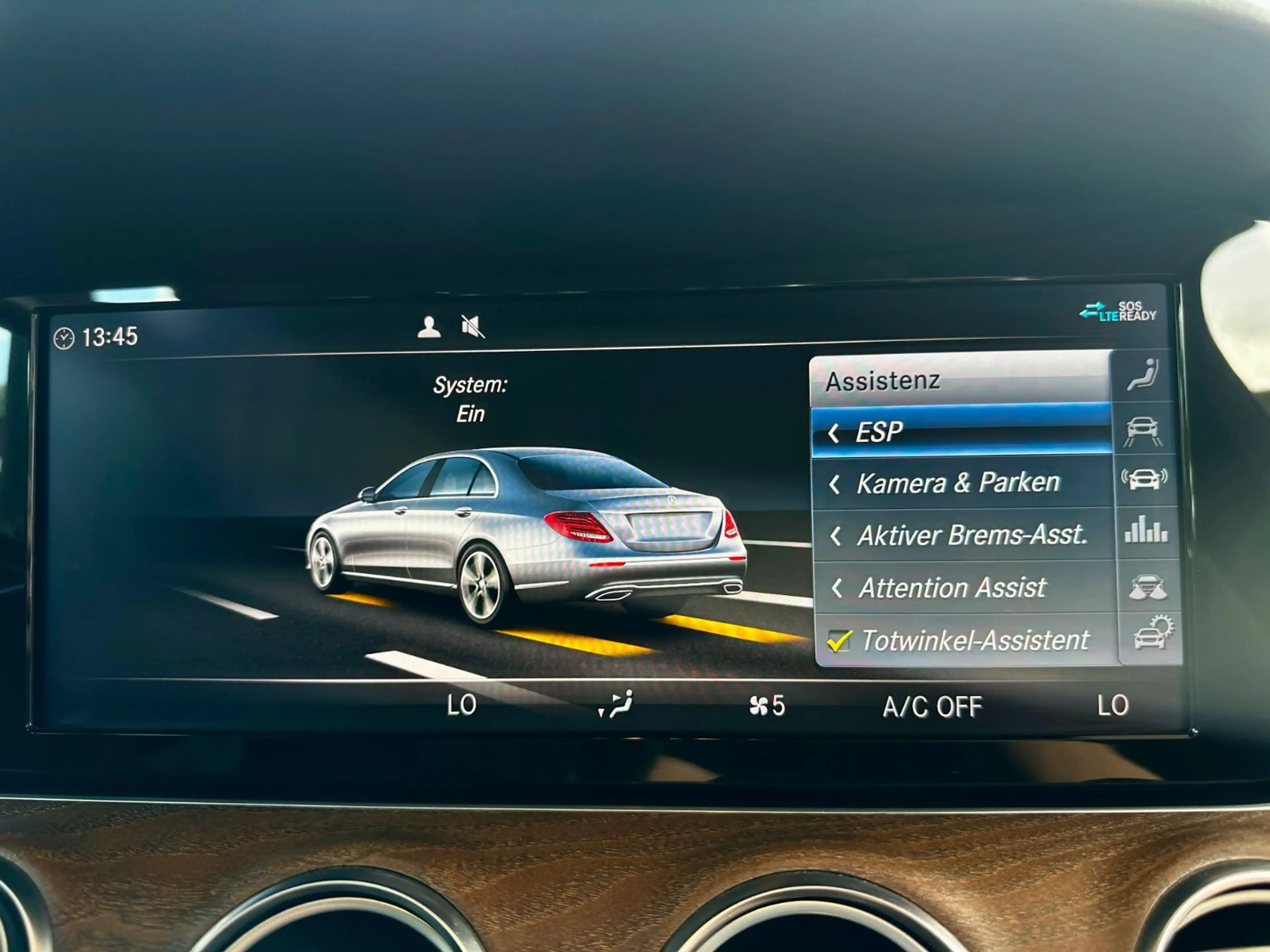 Mercedes-Benz E 200 Lim. Automatik | Exclusive | Business | — photo 40