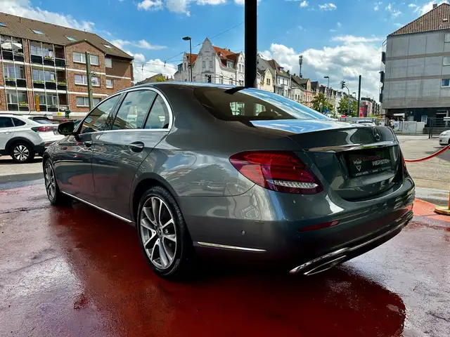 Mercedes-Benz E-Class view 8