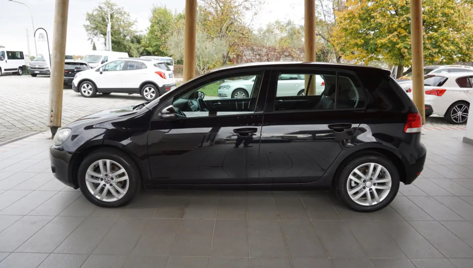 Volkswagen Golf 1.6 TDI DPF 5p. Comfortline Nero - 2