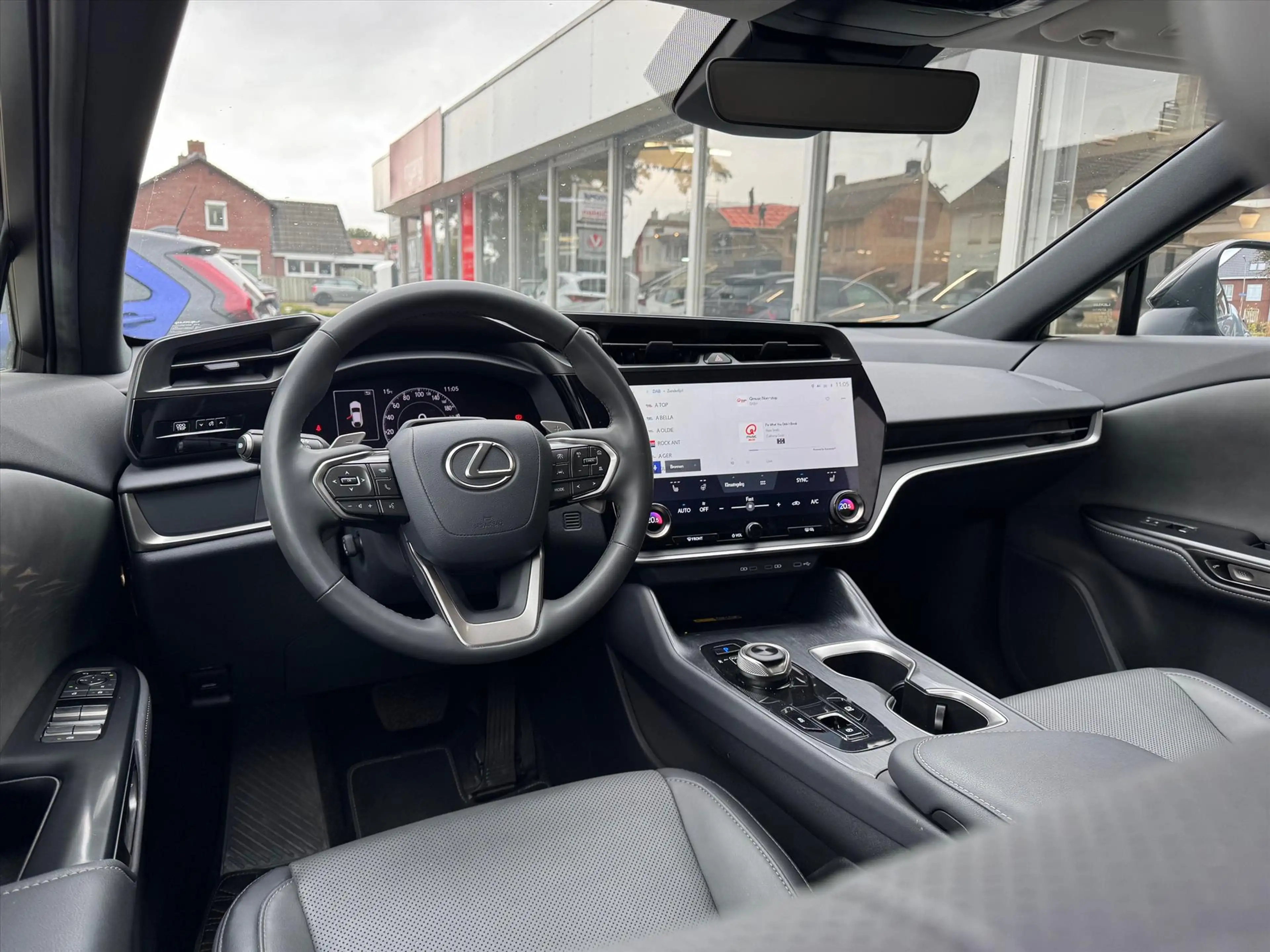 Lexus RZ 450e 313PK AWD Executive Line | Eerste eigenaar, L — photo 12
