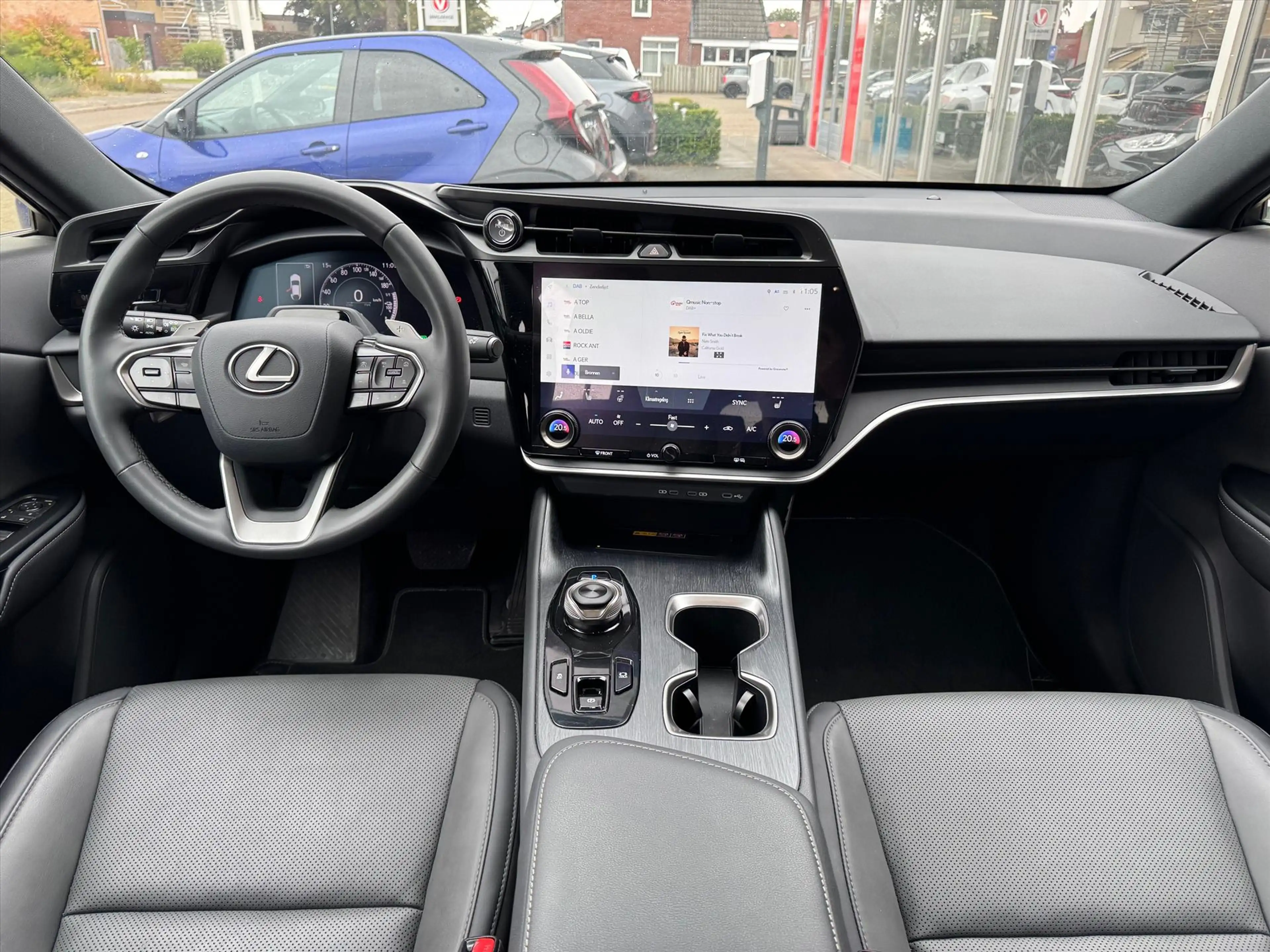 Lexus RZ 450e 313PK AWD Executive Line | Eerste eigenaar, L — photo 10