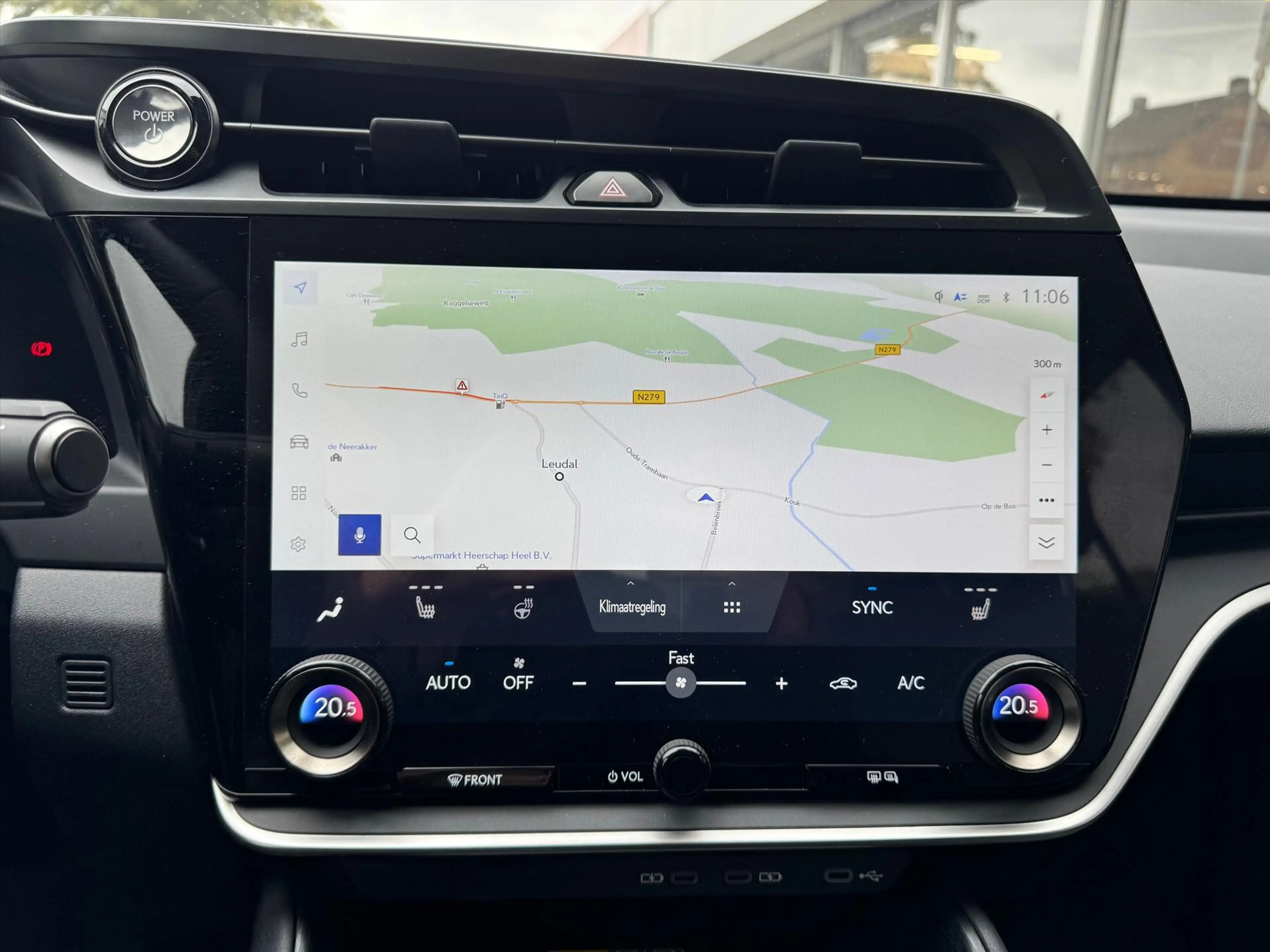 Lexus RZ 450e 313PK AWD Executive Line | Eerste eigenaar, L — photo 24