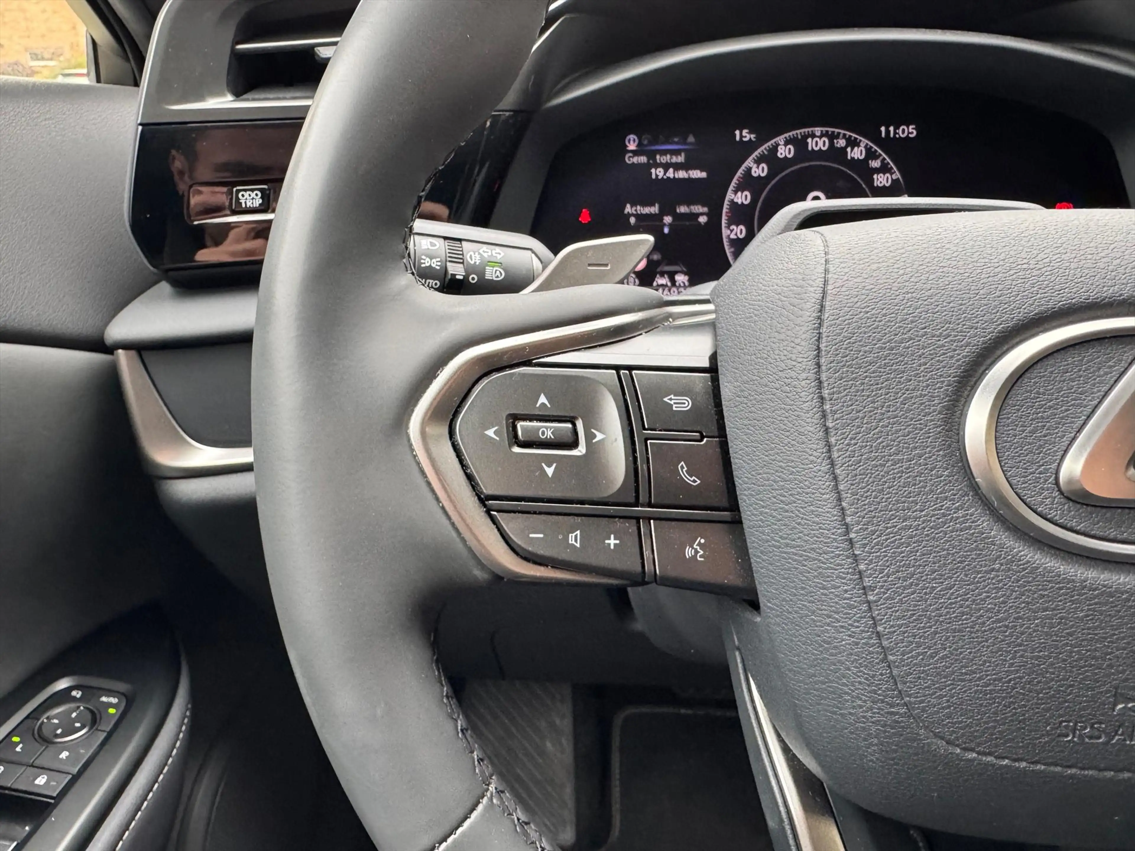 Lexus RZ 450e 313PK AWD Executive Line | Eerste eigenaar, L — photo 17