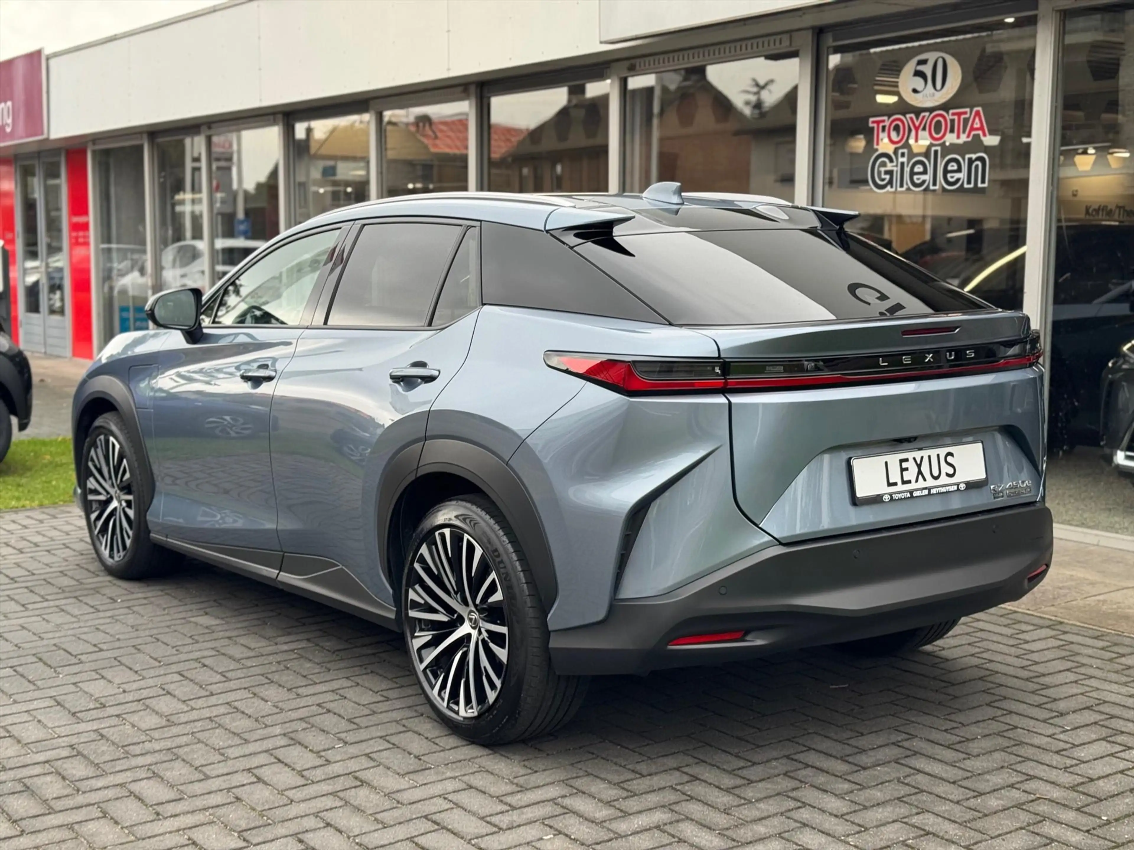 Lexus RZ 450e 313PK AWD Executive Line | Eerste eigenaar, L — photo 3