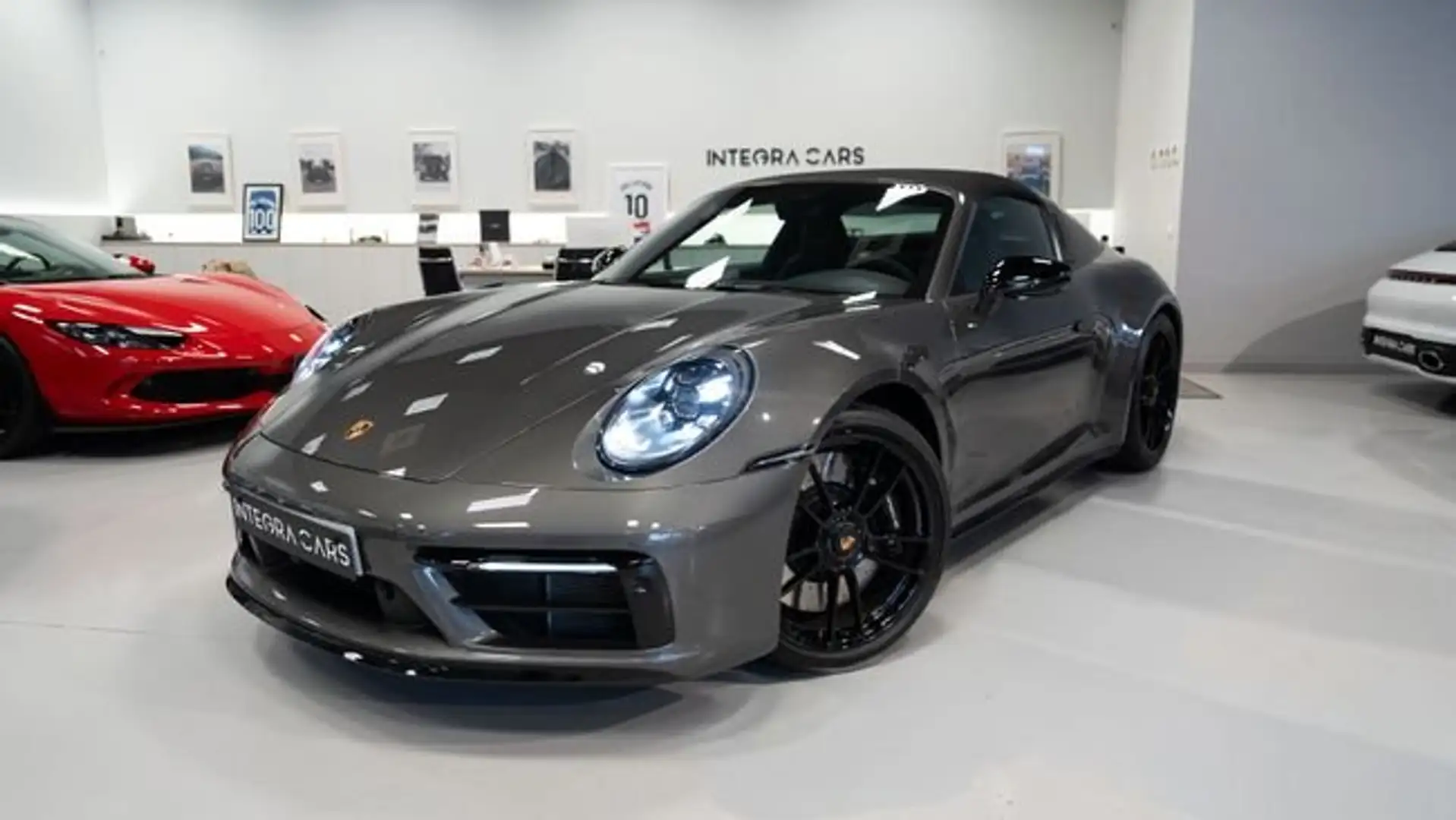 Porsche 992 Targa 4 GTS PDK Gris - 1