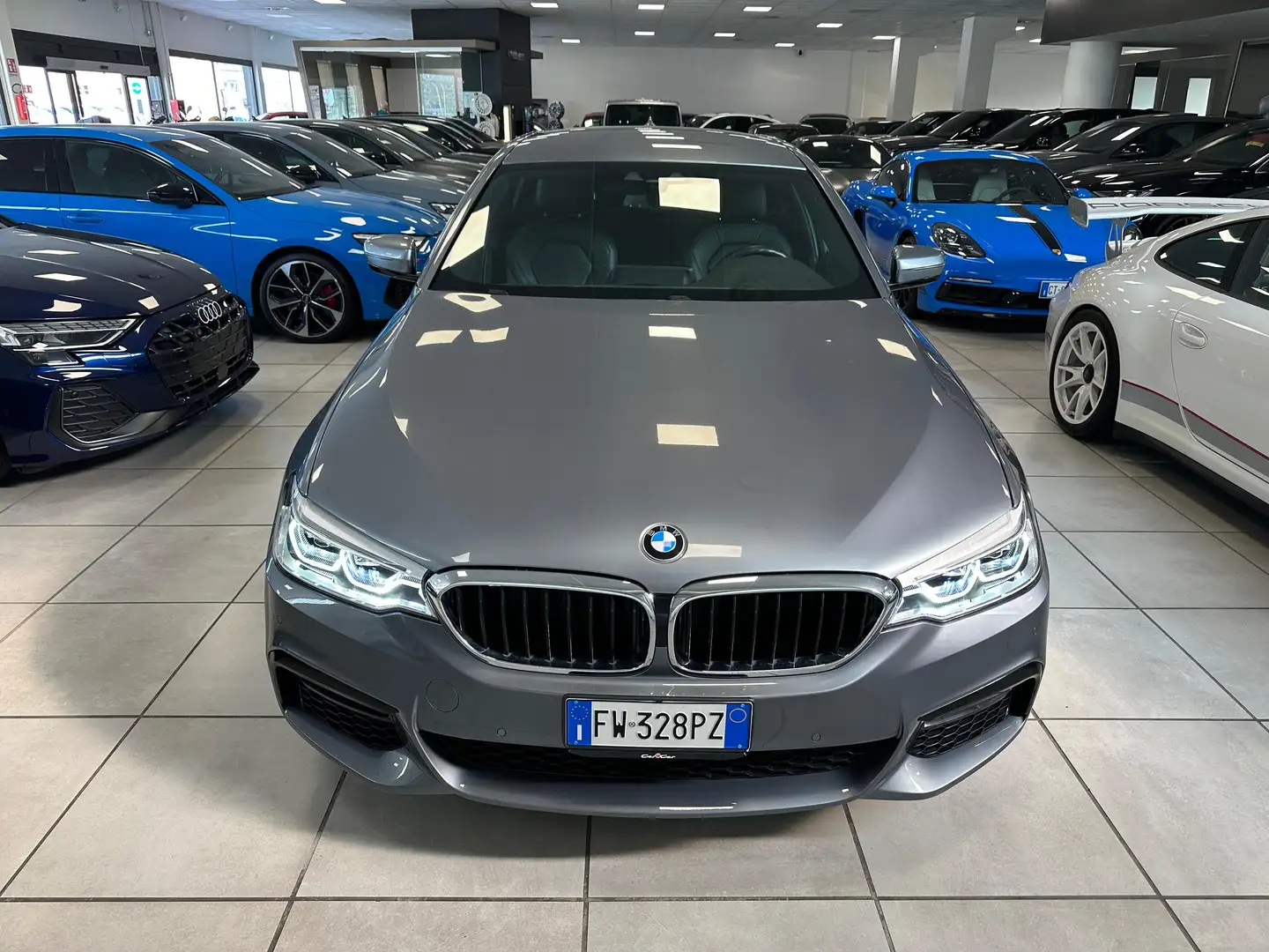 BMW 520 d Touring Msport auto Grigio - 2