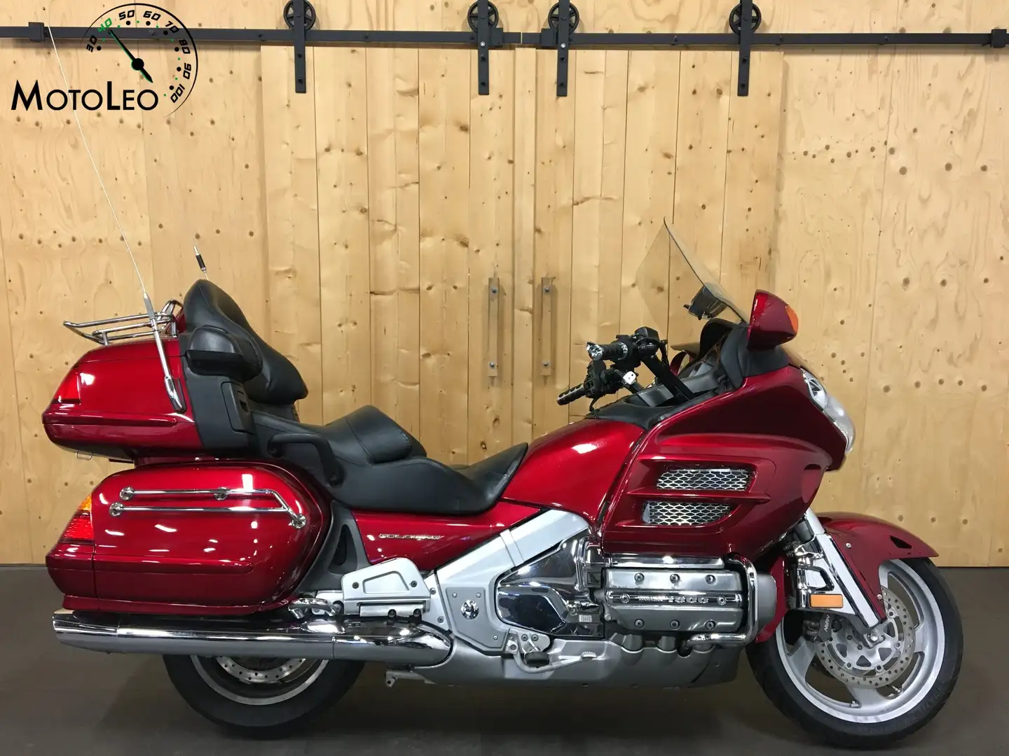 Honda GL 1800 Gold Wing Deluxe Rouge - 1
