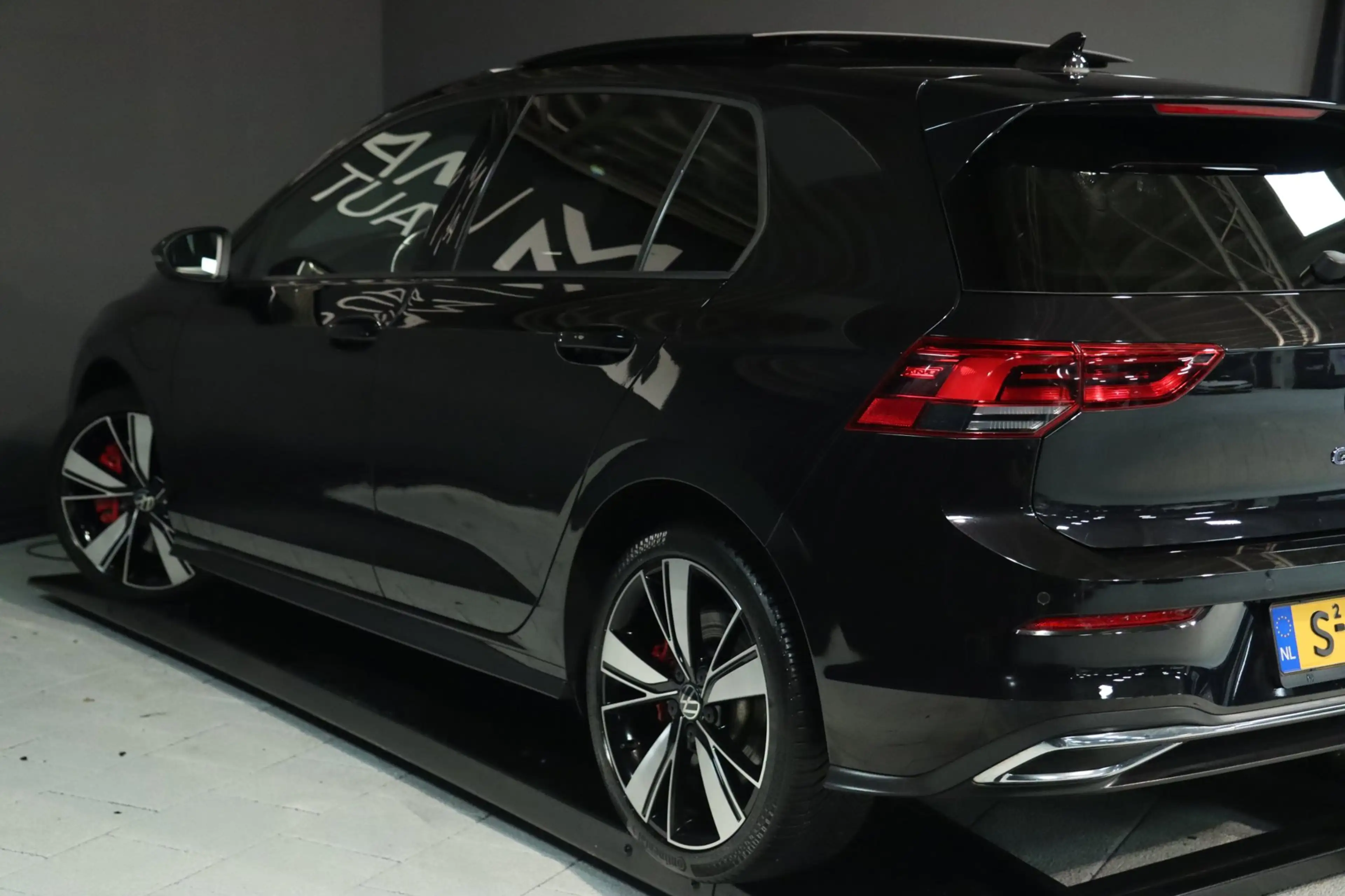 Volkswagen Golf GTE 1.4 eHybrid / PANO / CAMERA / CARPLAY / SFEERVERLI — photo 3