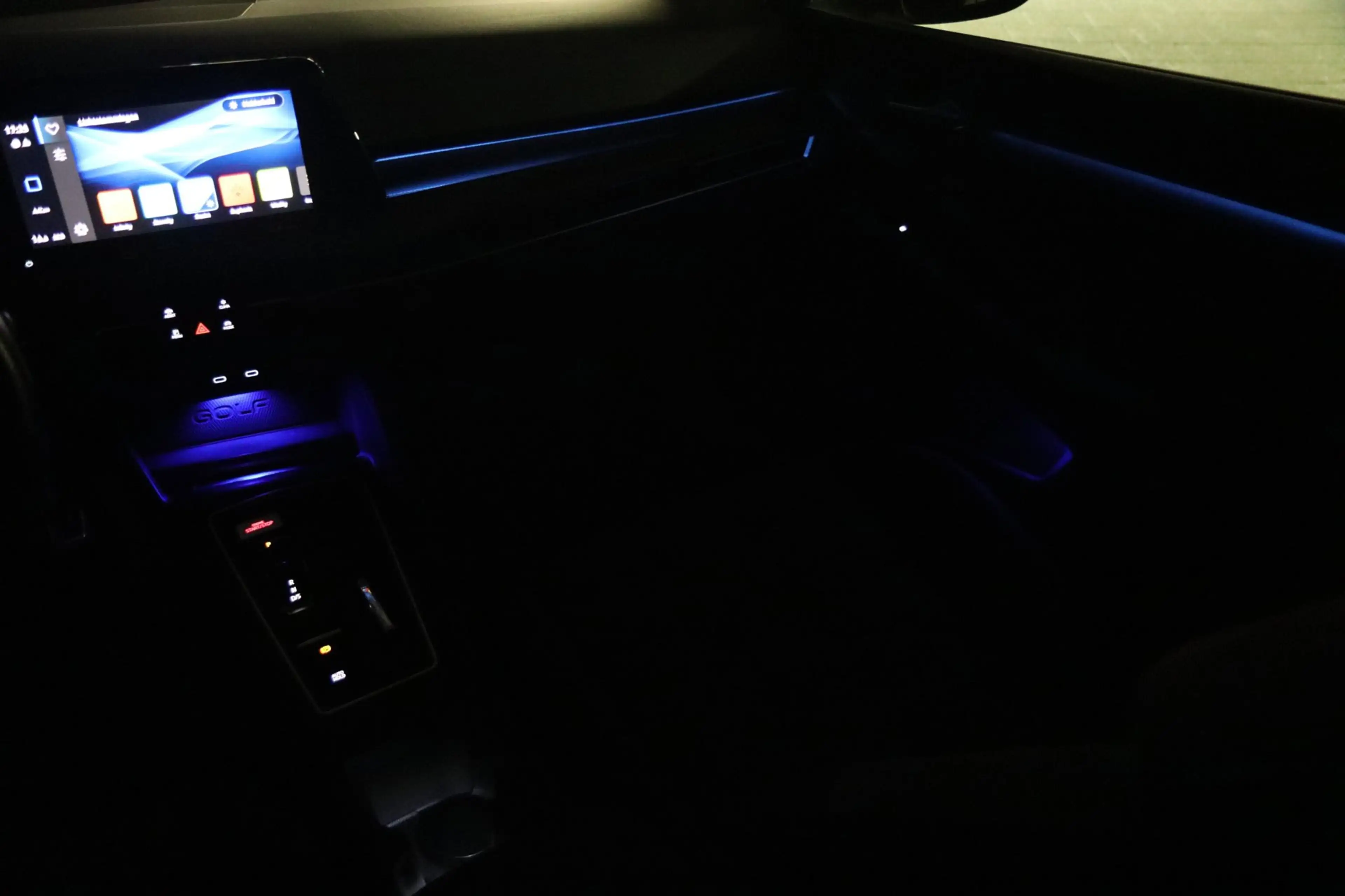Volkswagen Golf GTE 1.4 eHybrid / PANO / CAMERA / CARPLAY / SFEERVERLI — photo 24