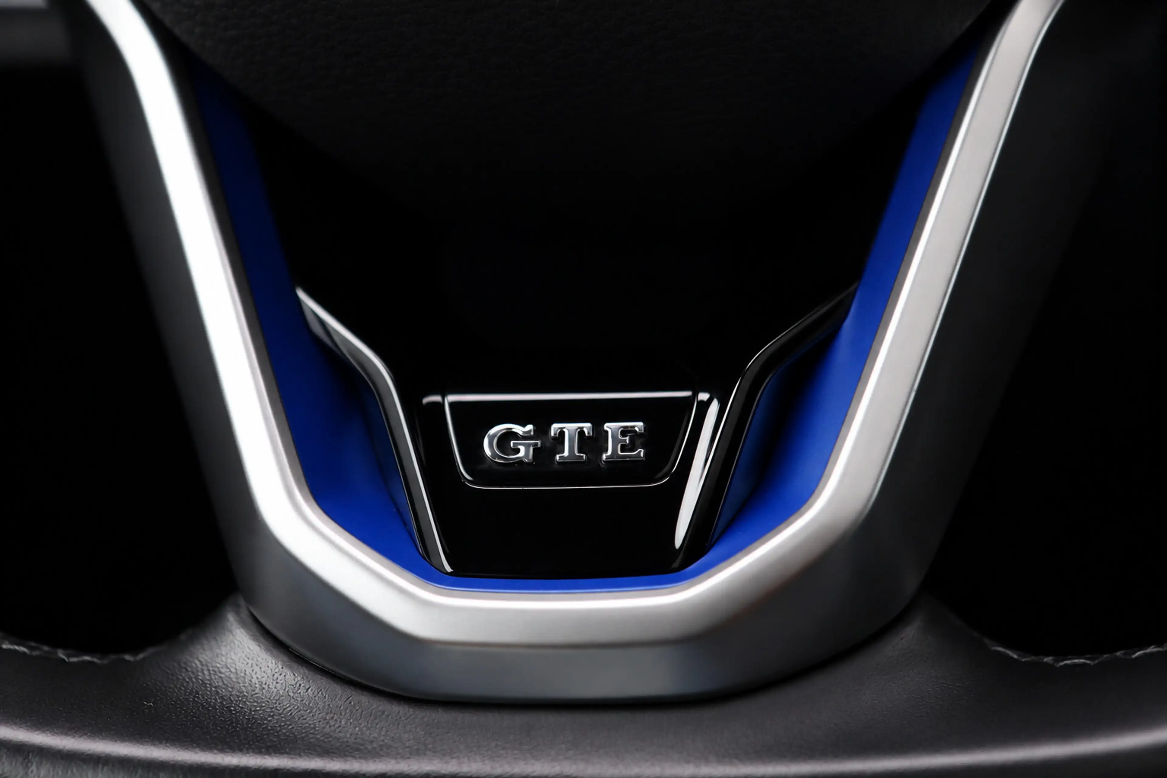 Volkswagen Golf GTE 1.4 eHybrid / PANO / CAMERA / CARPLAY / SFEERVERLI — photo 17