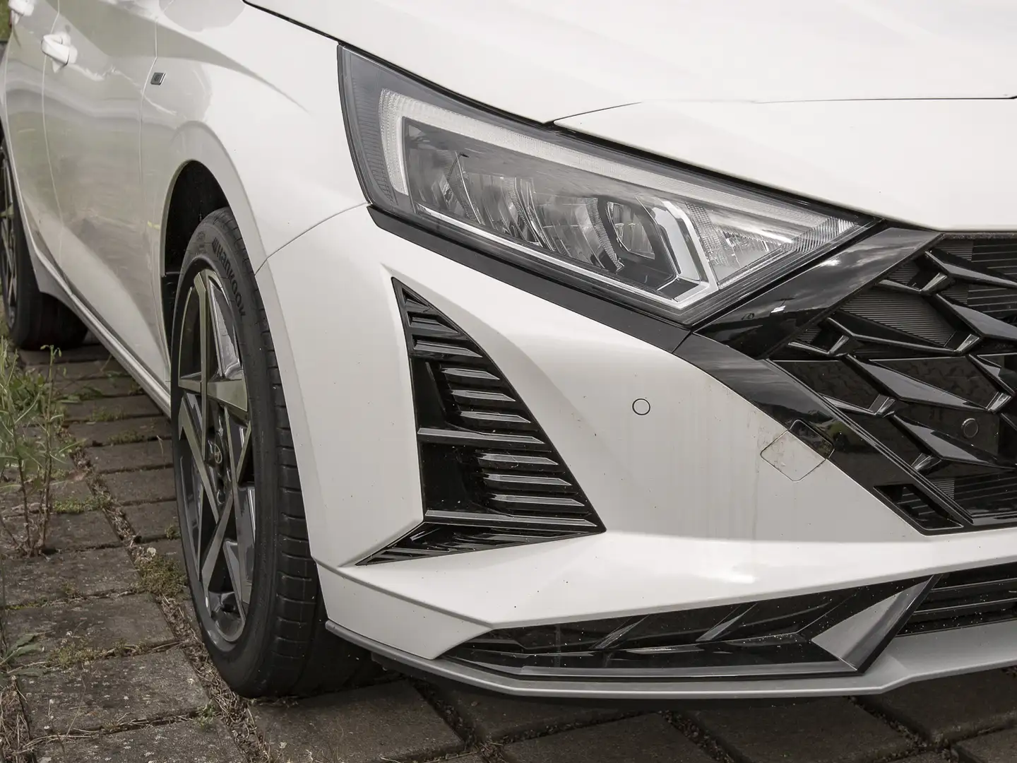 Hyundai i20 +LenkHzg+DAB+CarPlay+Navi+Kamera+digCockpit+ Wit - 2